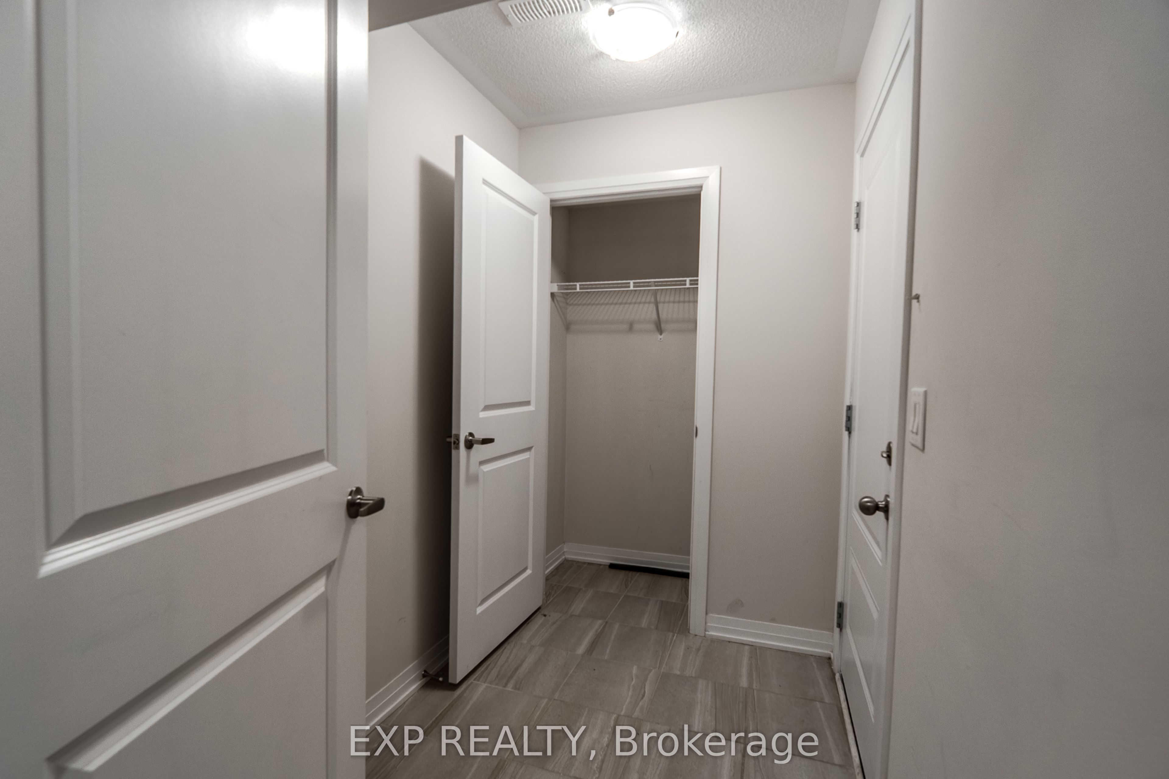 585 Colborne St Street 1207 Property Photo 34