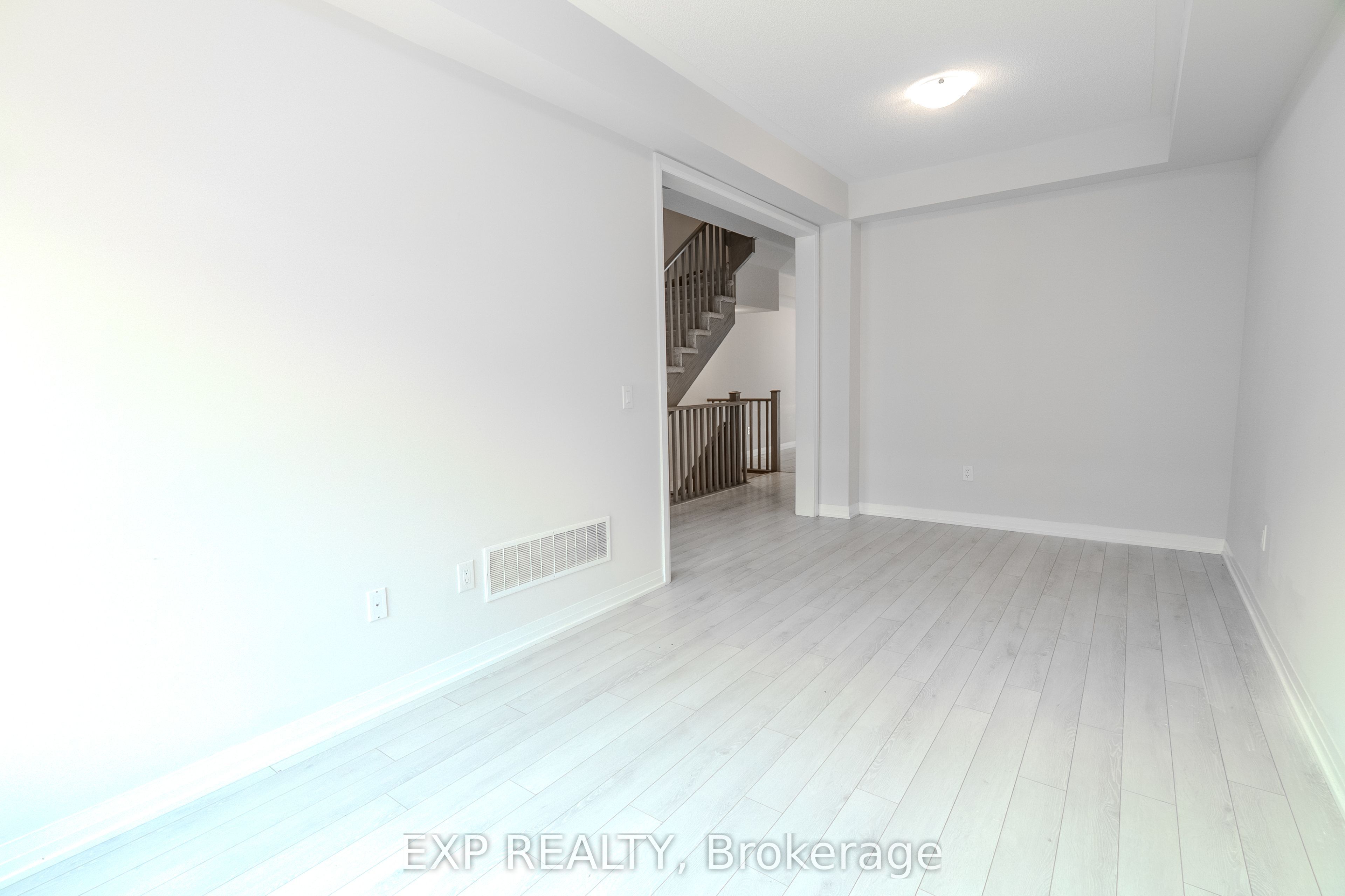 585 Colborne St Street 1207 Property Photo 44
