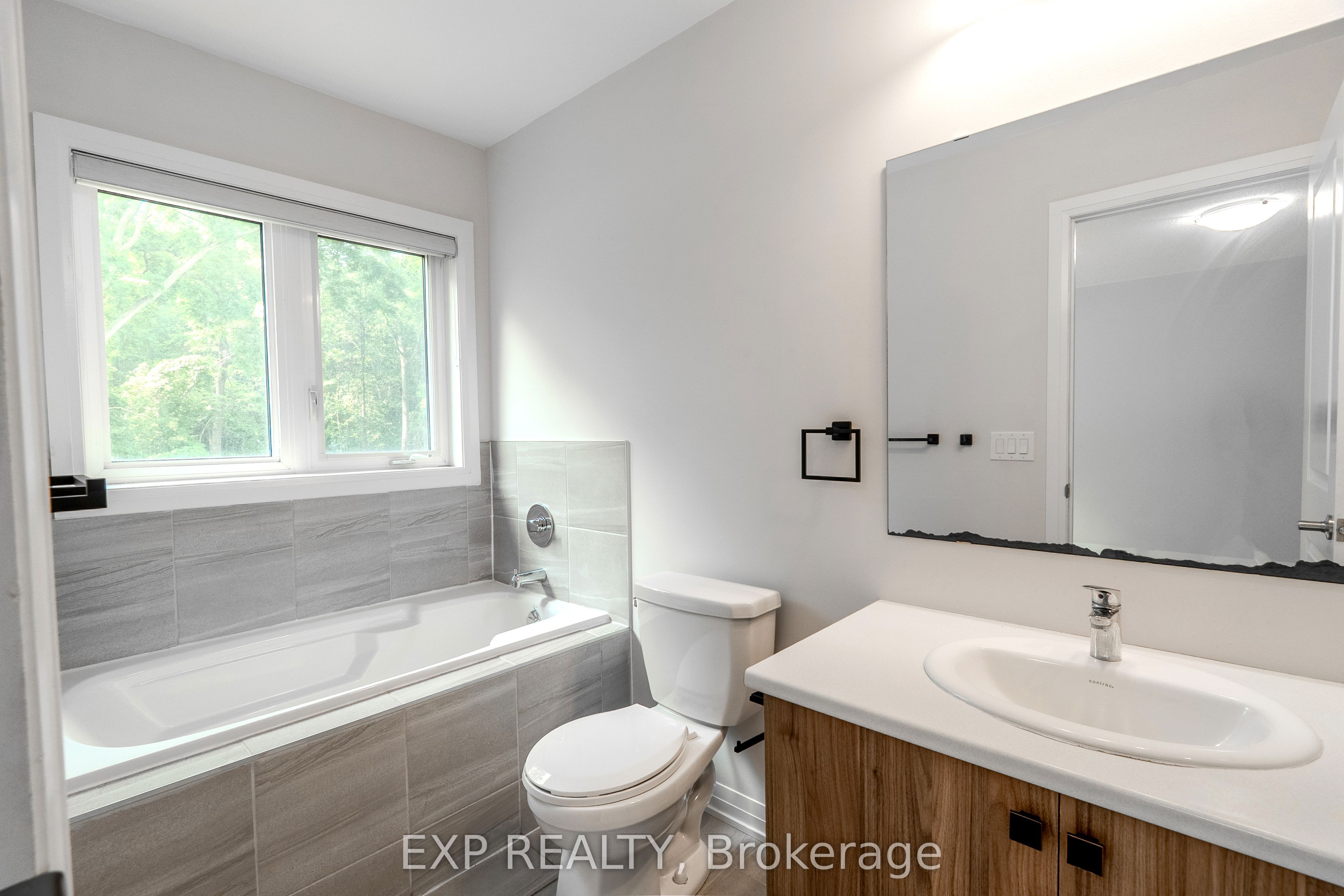 585 Colborne St Street 1207 Property Photo 47