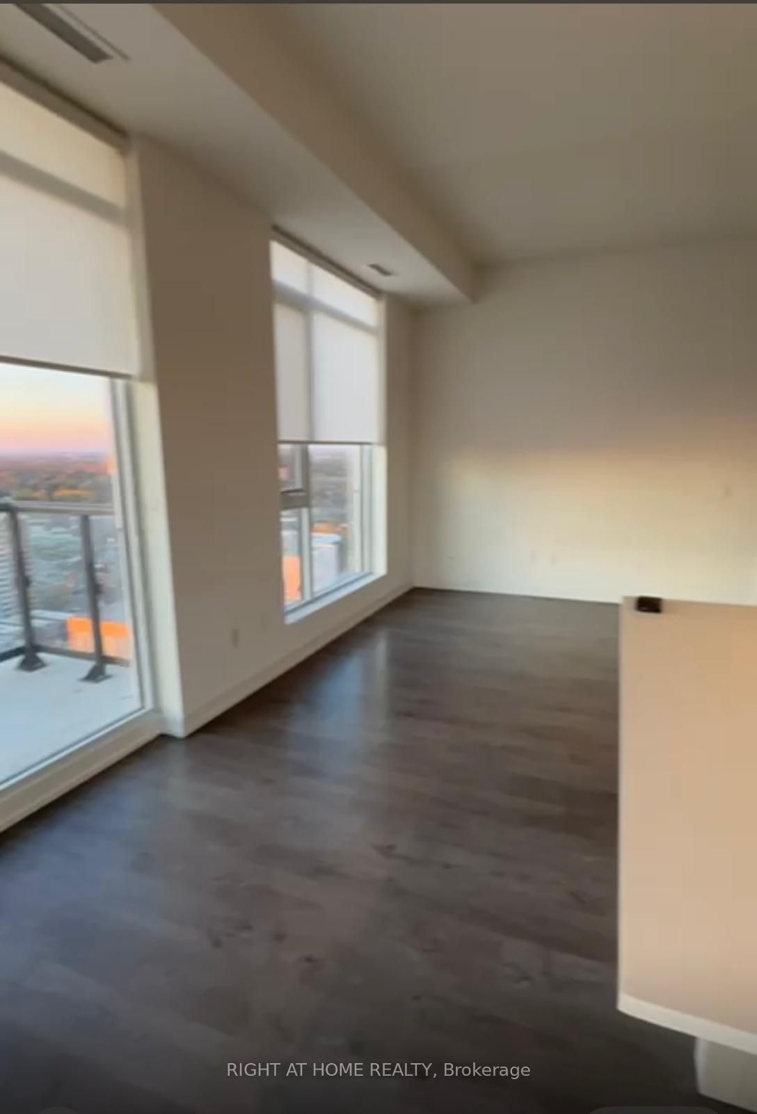 55 Duke Street W 9 Property Photo 6
