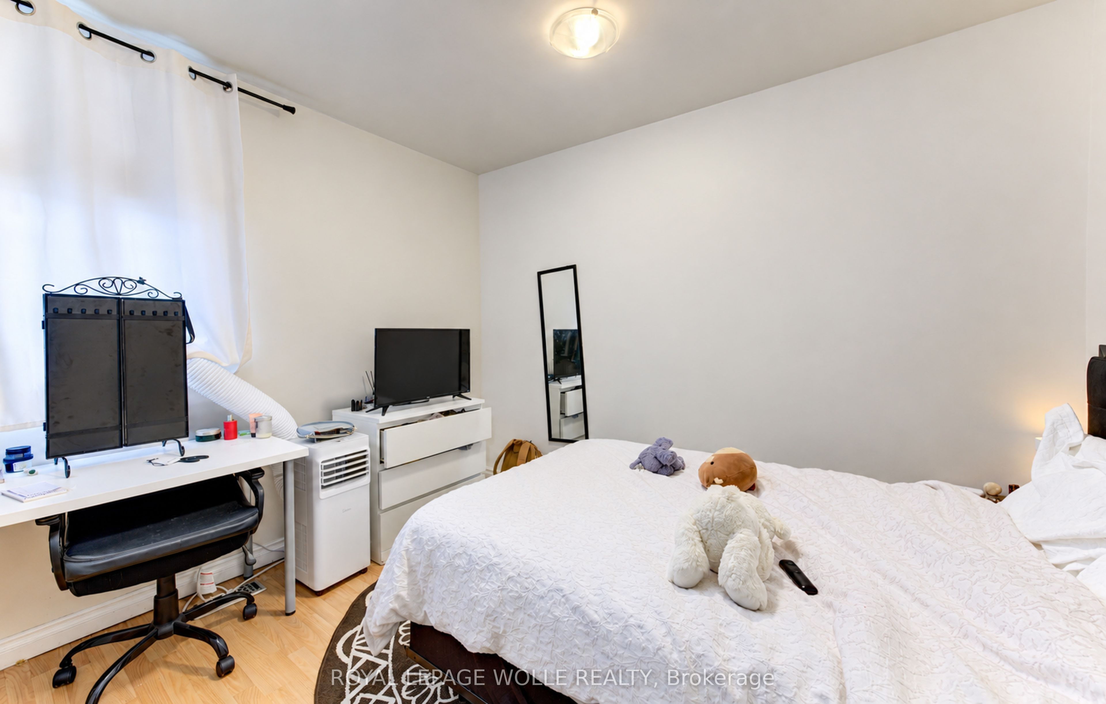 19 James Street Property Photo 35