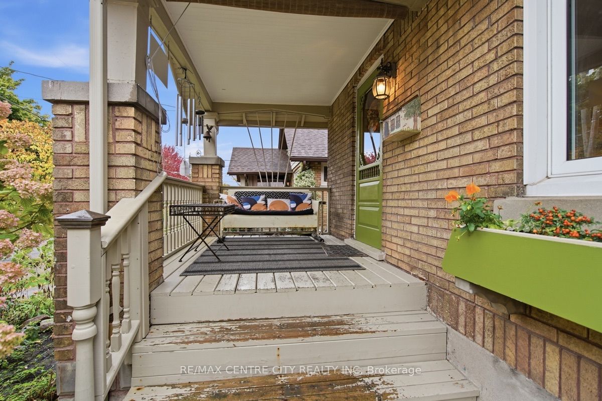649 Emery Street E Property Photo 3