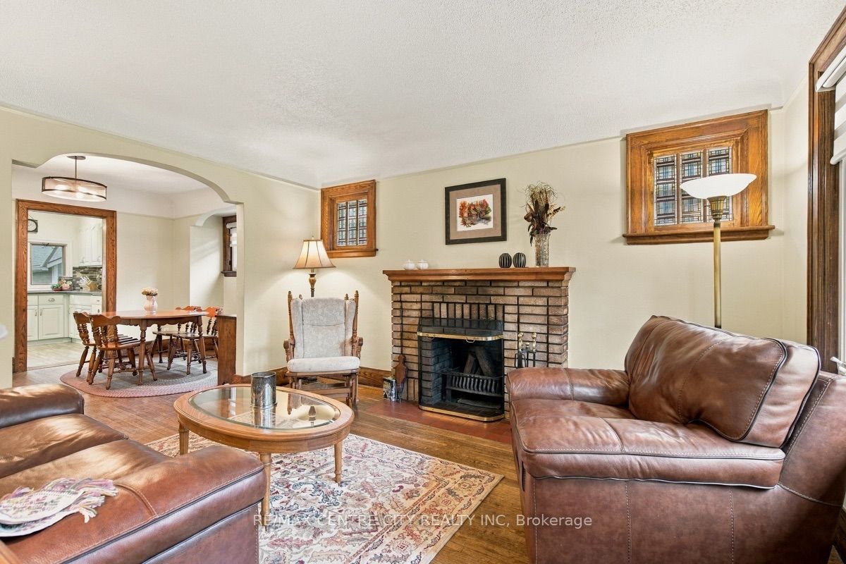 649 Emery Street E Property Photo 6
