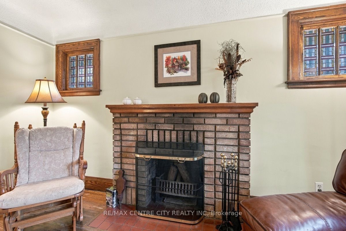 649 Emery Street E Property Photo 10