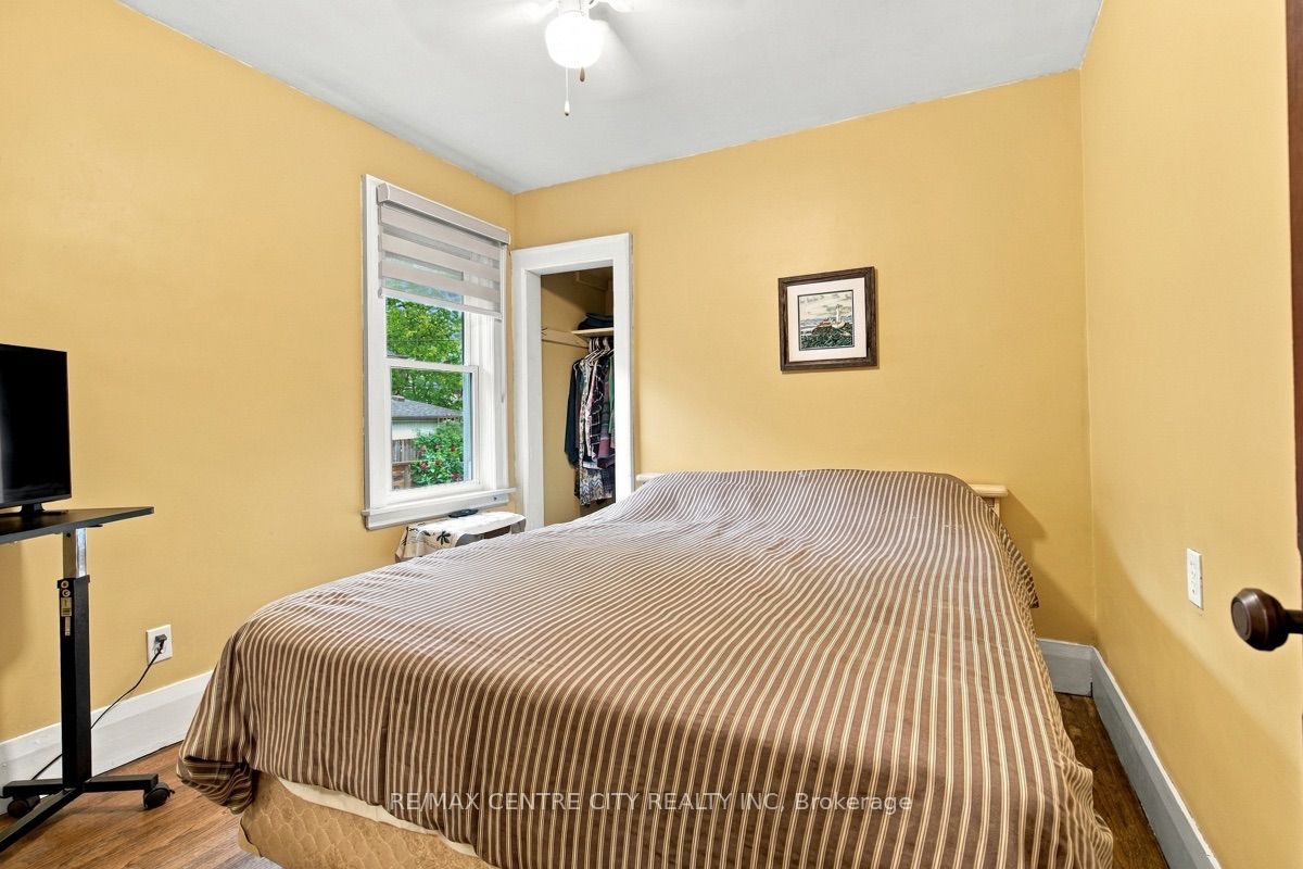 649 Emery Street E Property Photo 18