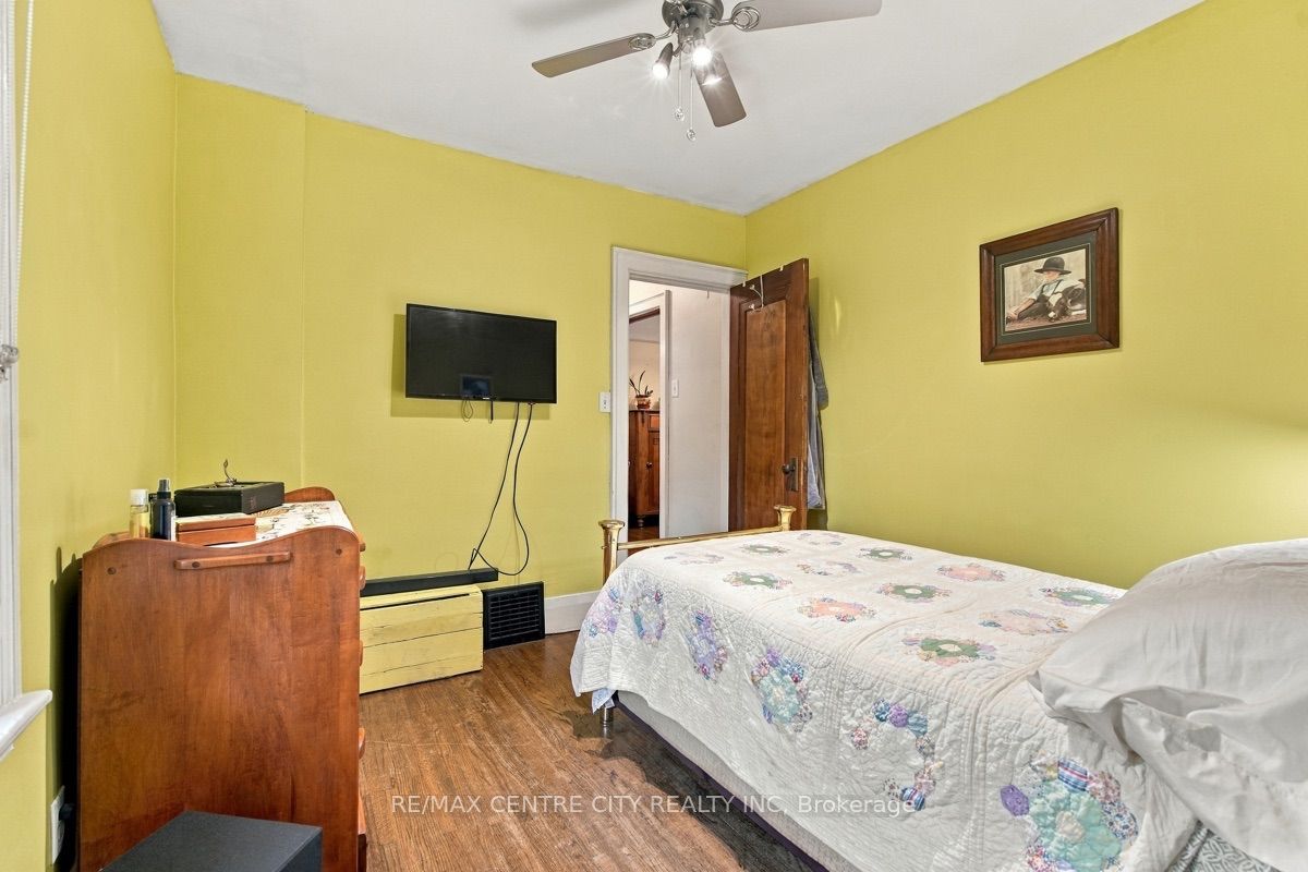 649 Emery Street E Property Photo 21