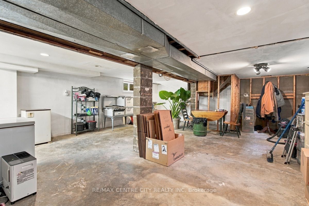 649 Emery Street E Property Photo 25