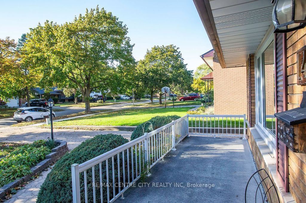 1478 Glengarry Avenue Property Photo 4