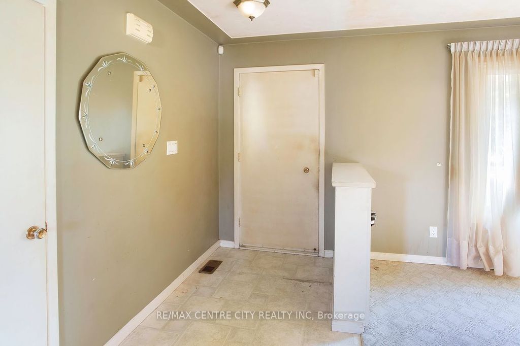 1478 Glengarry Avenue Property Photo 6