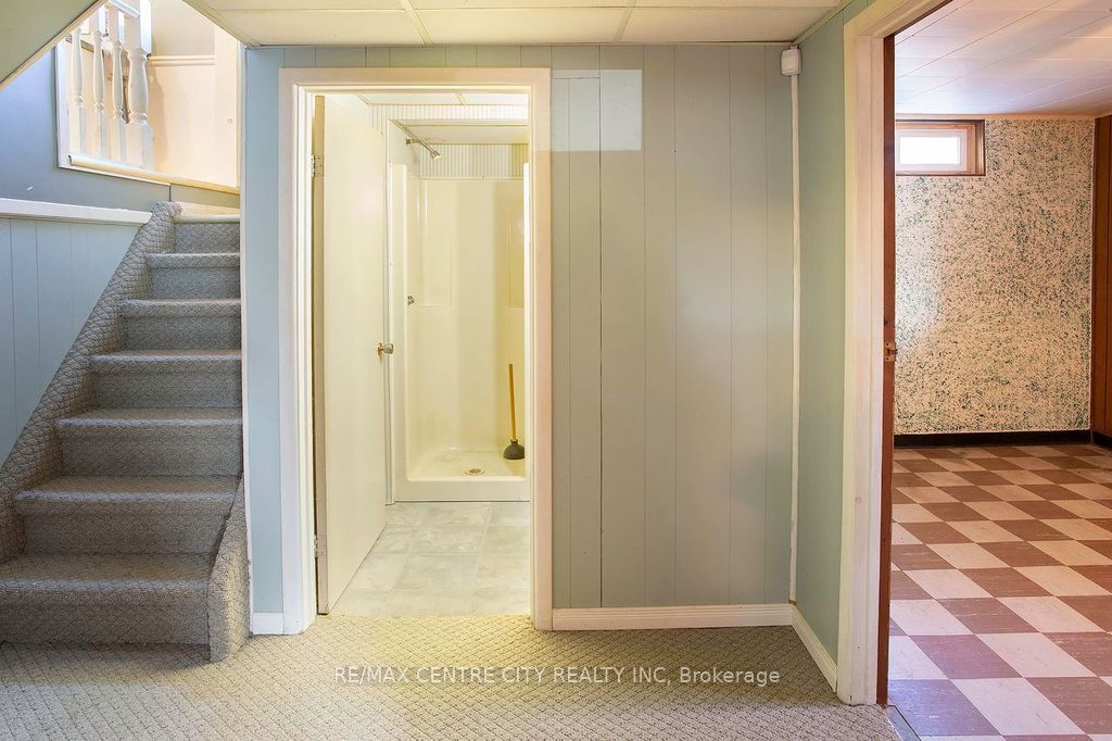 1478 Glengarry Avenue Property Photo 23