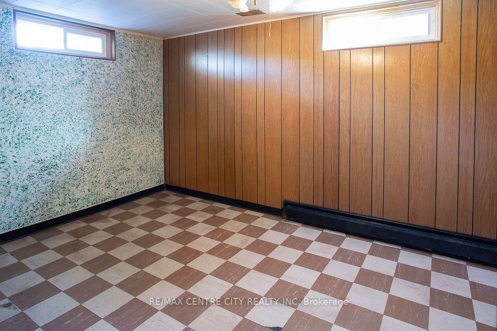 1478 Glengarry Avenue Property Photo 24