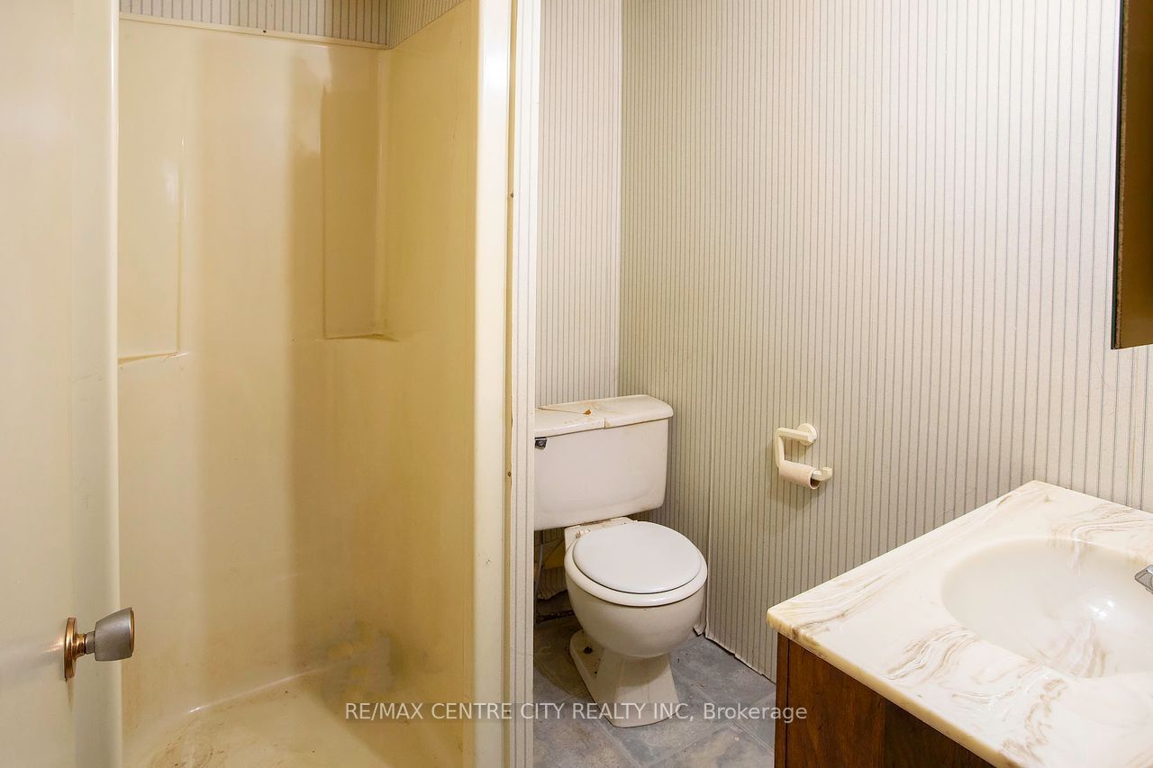 1478 Glengarry Avenue Property Photo 28