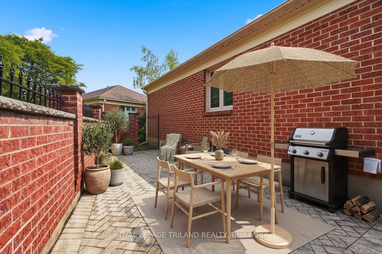 60 Rosecliffe Crescent 8 Property Photo 15