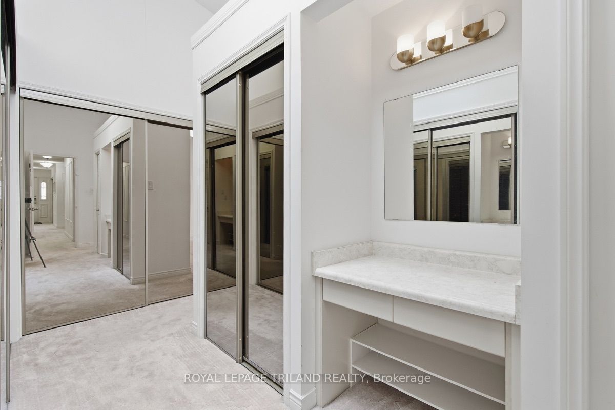60 Rosecliffe Crescent 8 Property Photo 19