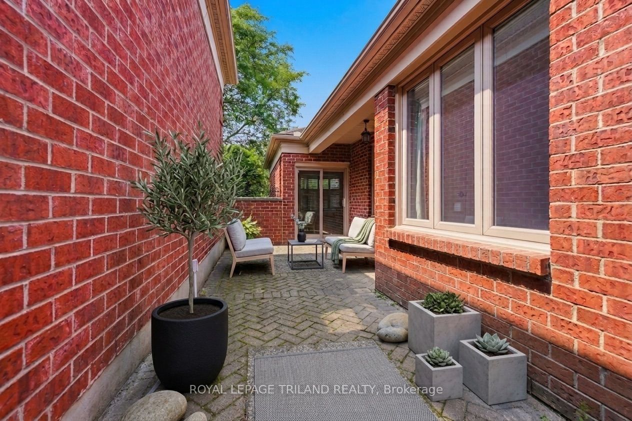 60 Rosecliffe Crescent 8 Property Photo 20