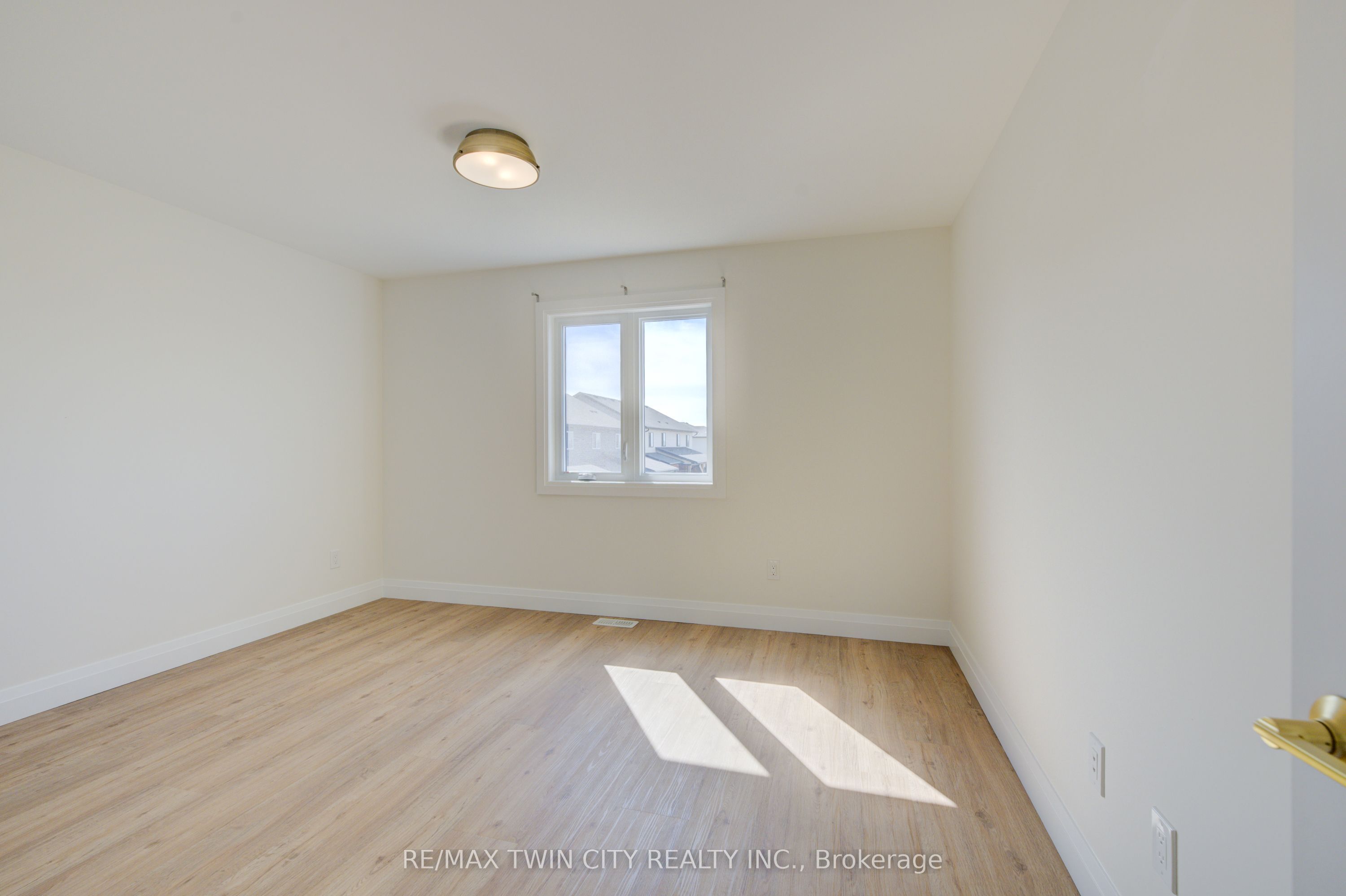 67 Weymouth Street Property Photo 19