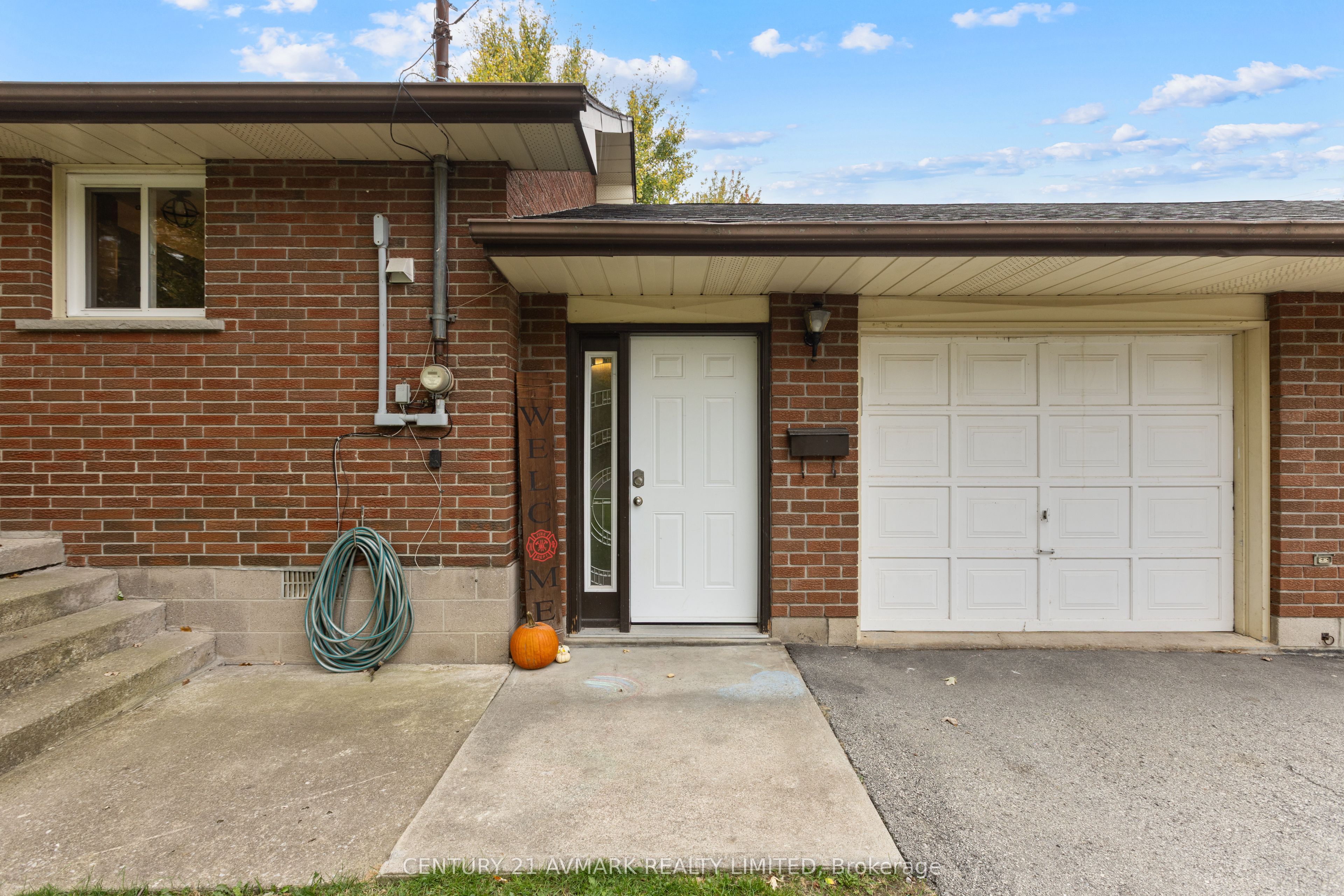 451 Argyle Road Property Photo 5