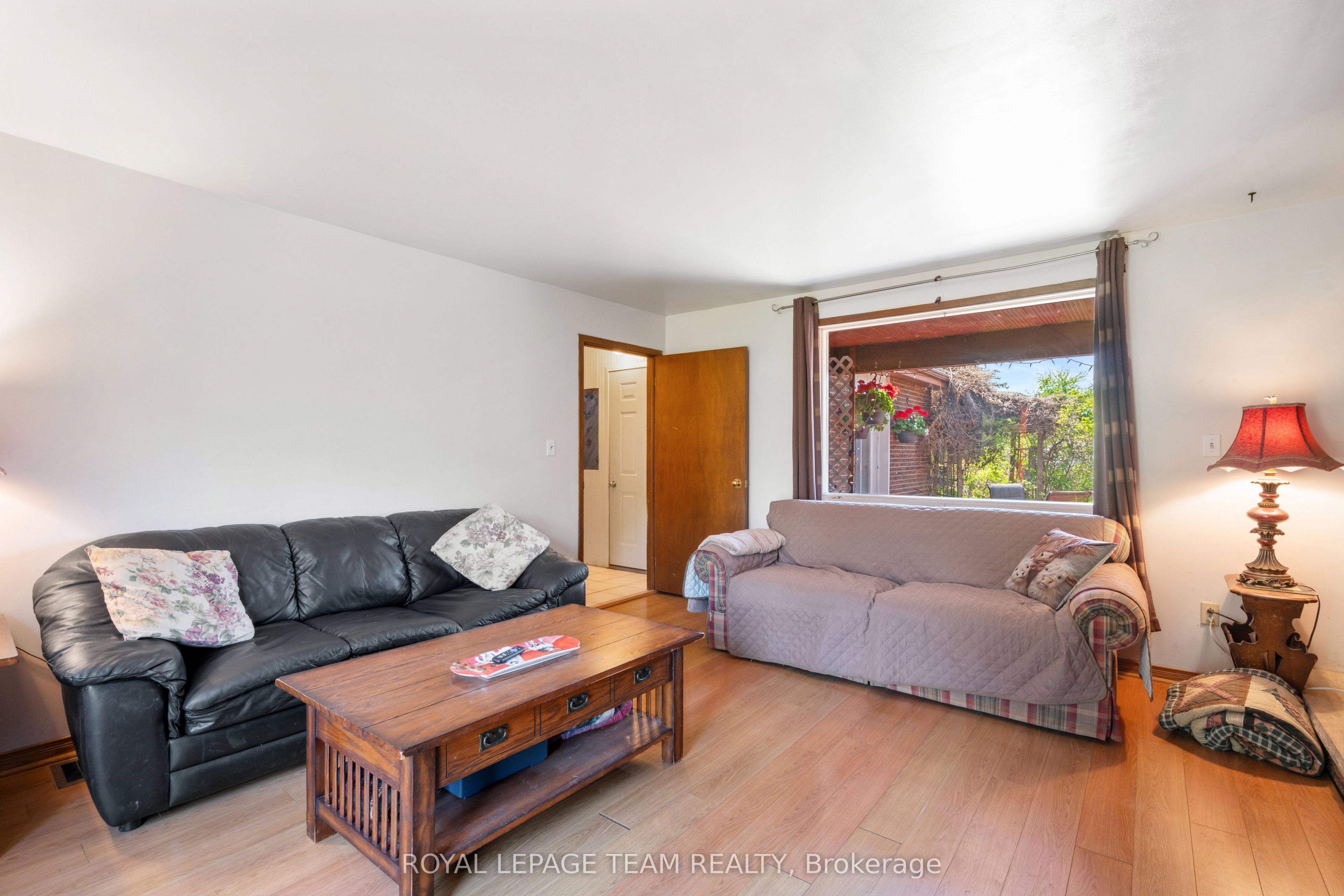 5687 Cherry Street Property Photo 6