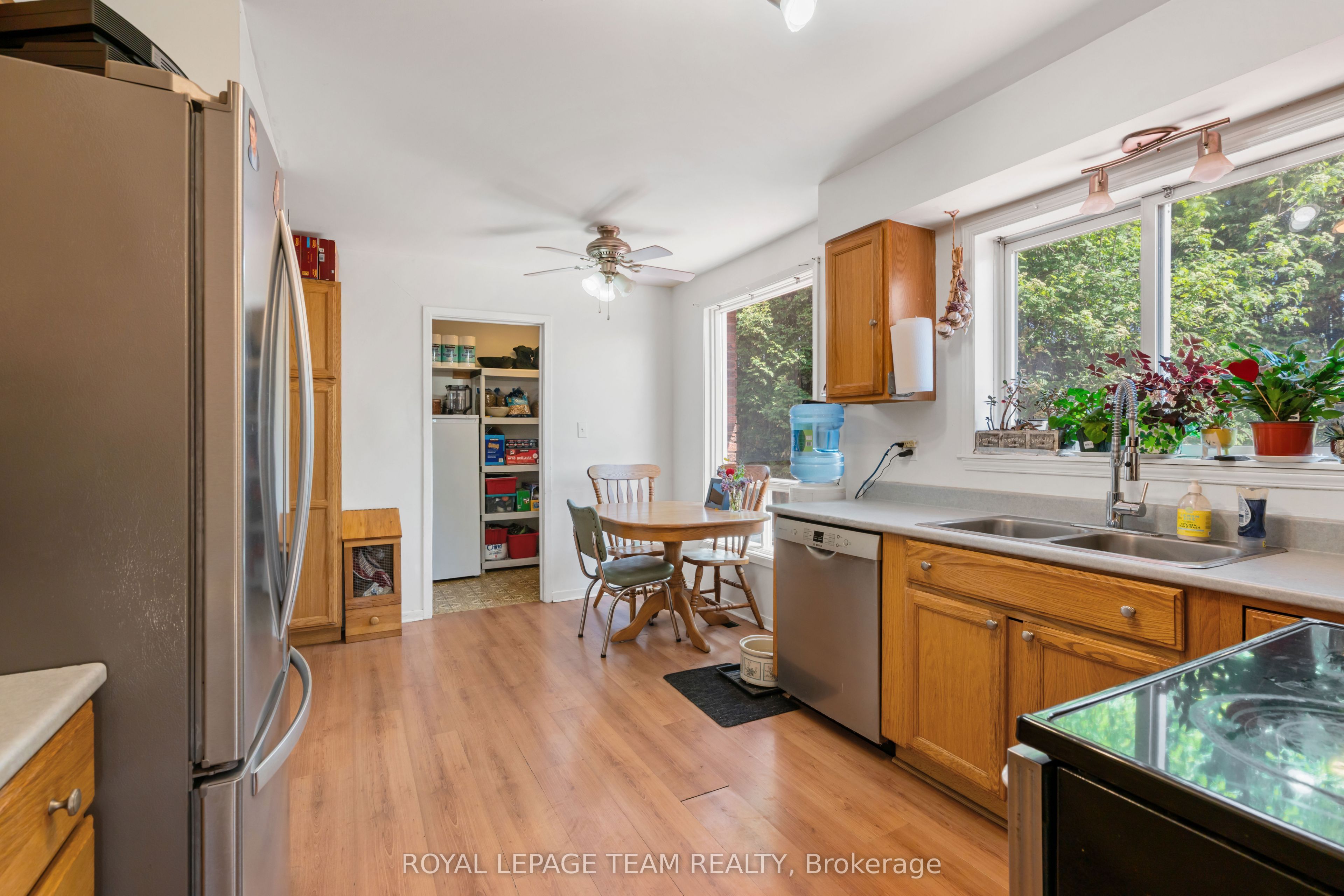 5687 Cherry Street Property Photo 11