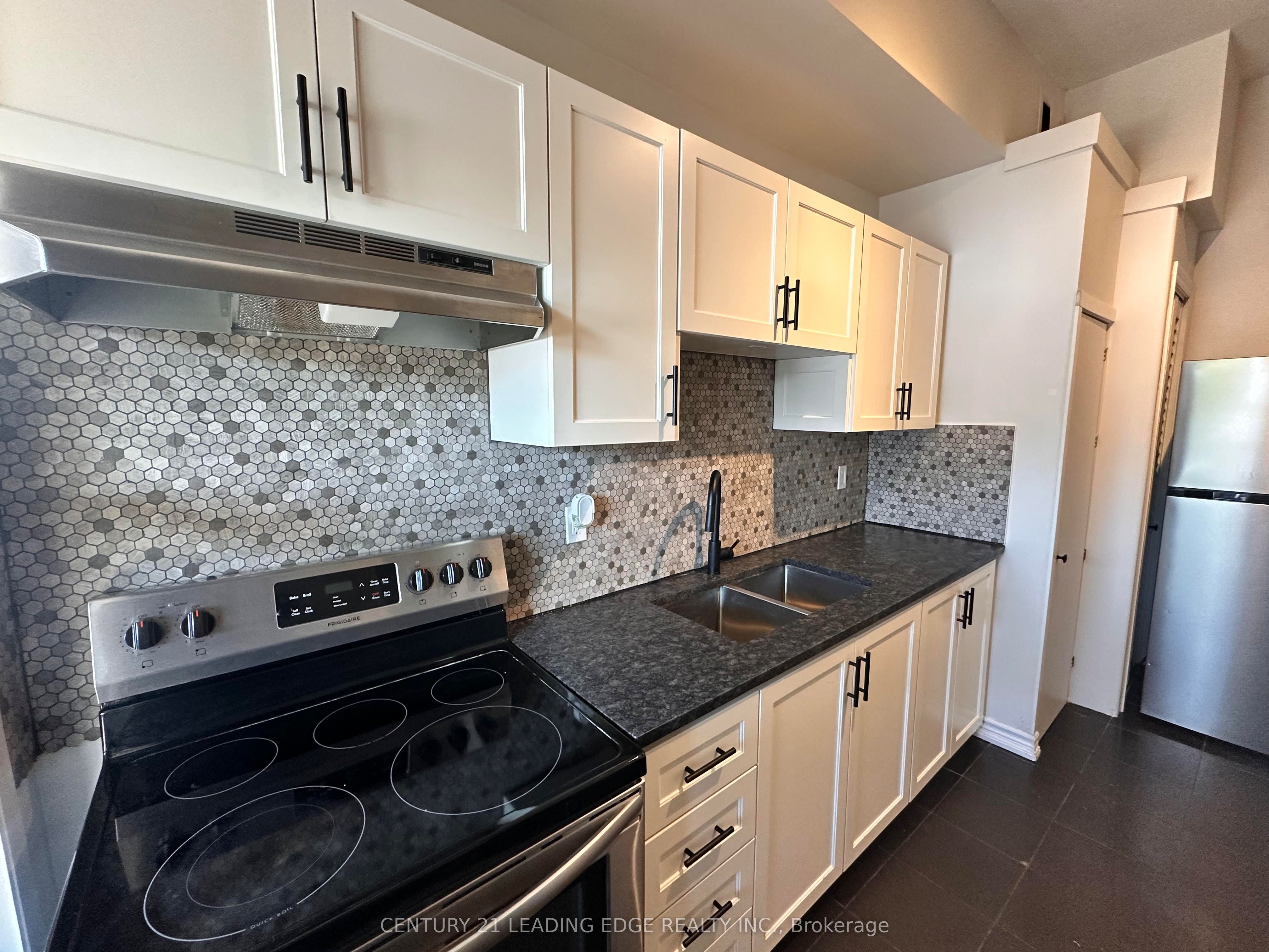 783 Barton Street E 2 Property Photo 10