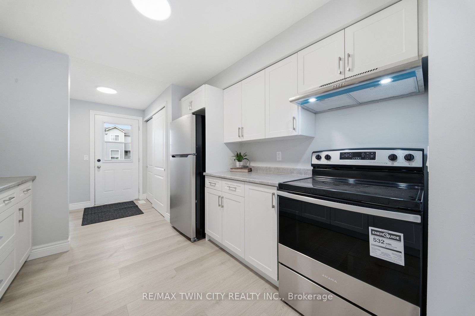 492 Grey Street 5 Property Photo 10
