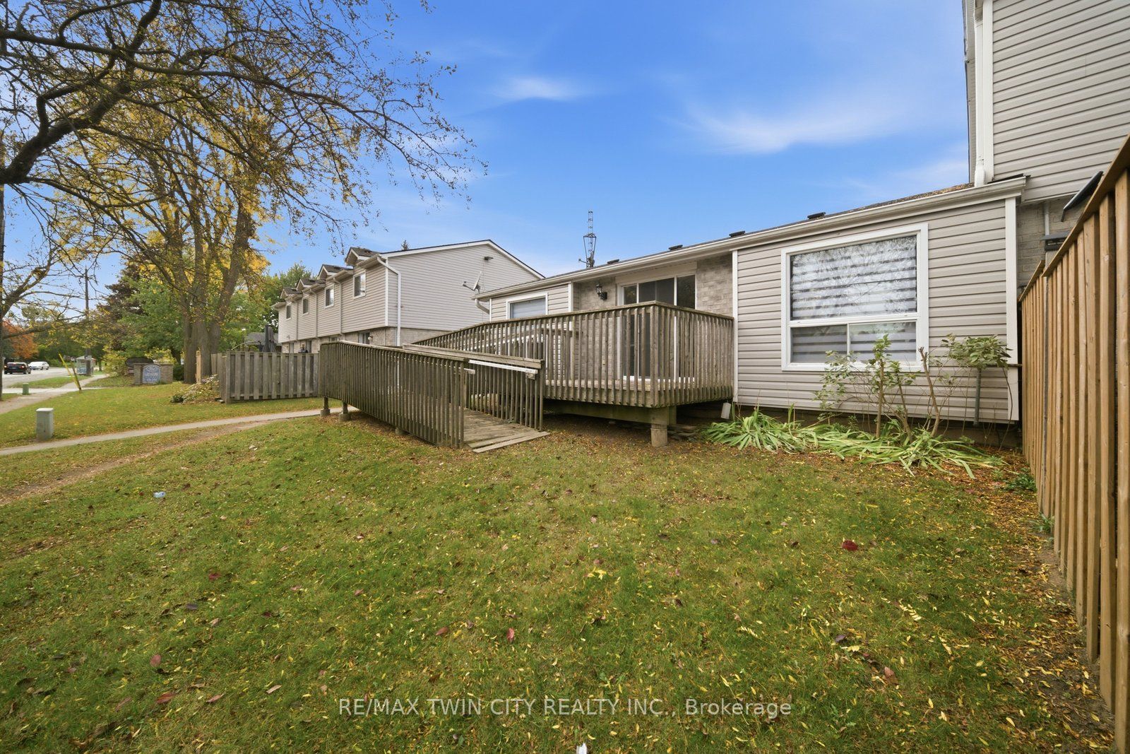 492 Grey Street 5 Property Photo 26