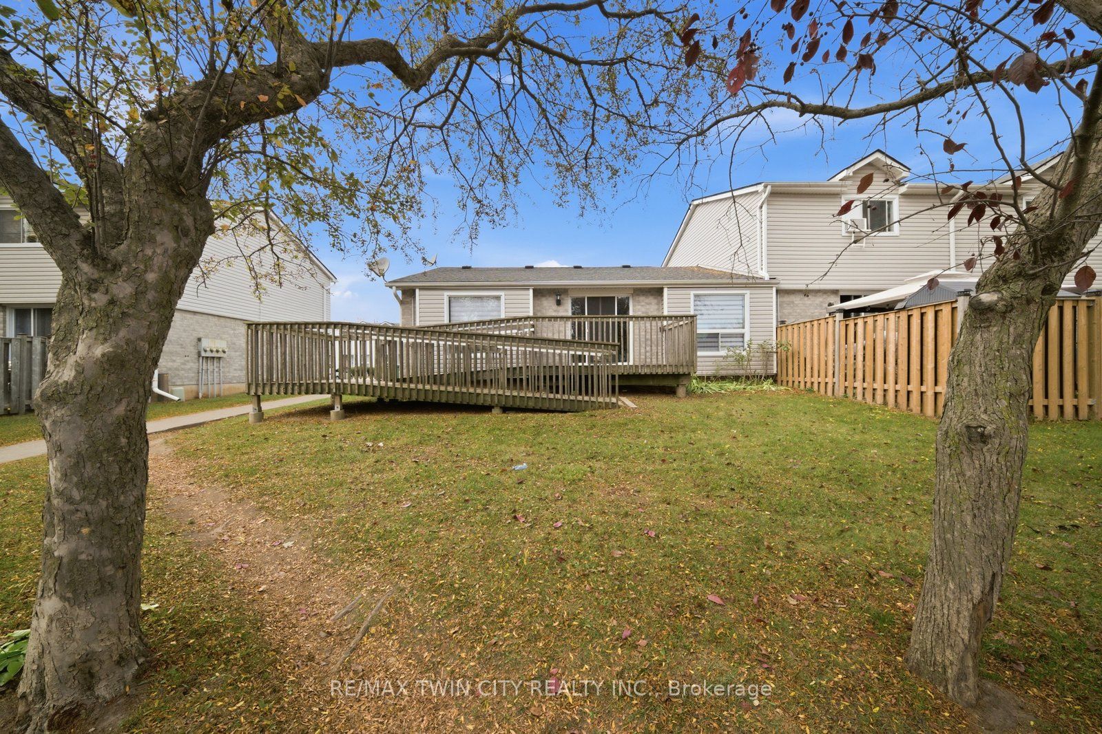 492 Grey Street 5 Property Photo 27