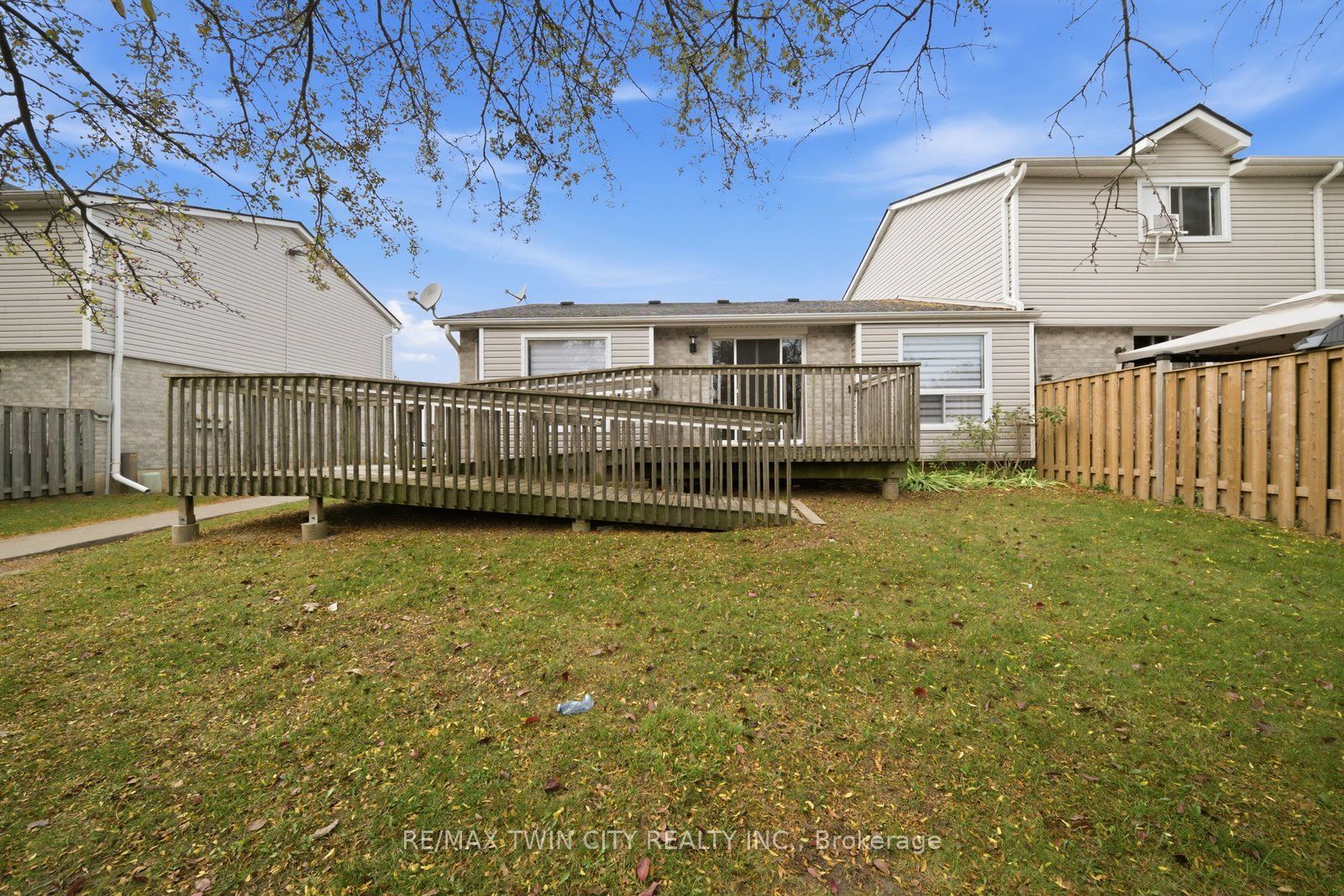 492 Grey Street 5 Property Photo 28