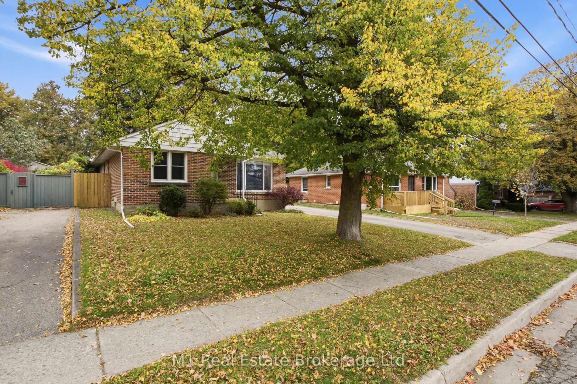 327 Metcalfe Street Property Photo 2