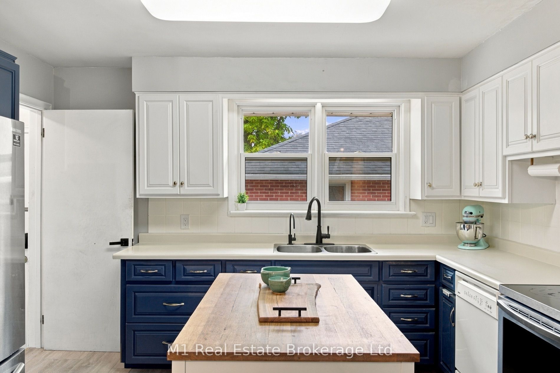 327 Metcalfe Street Property Photo 12