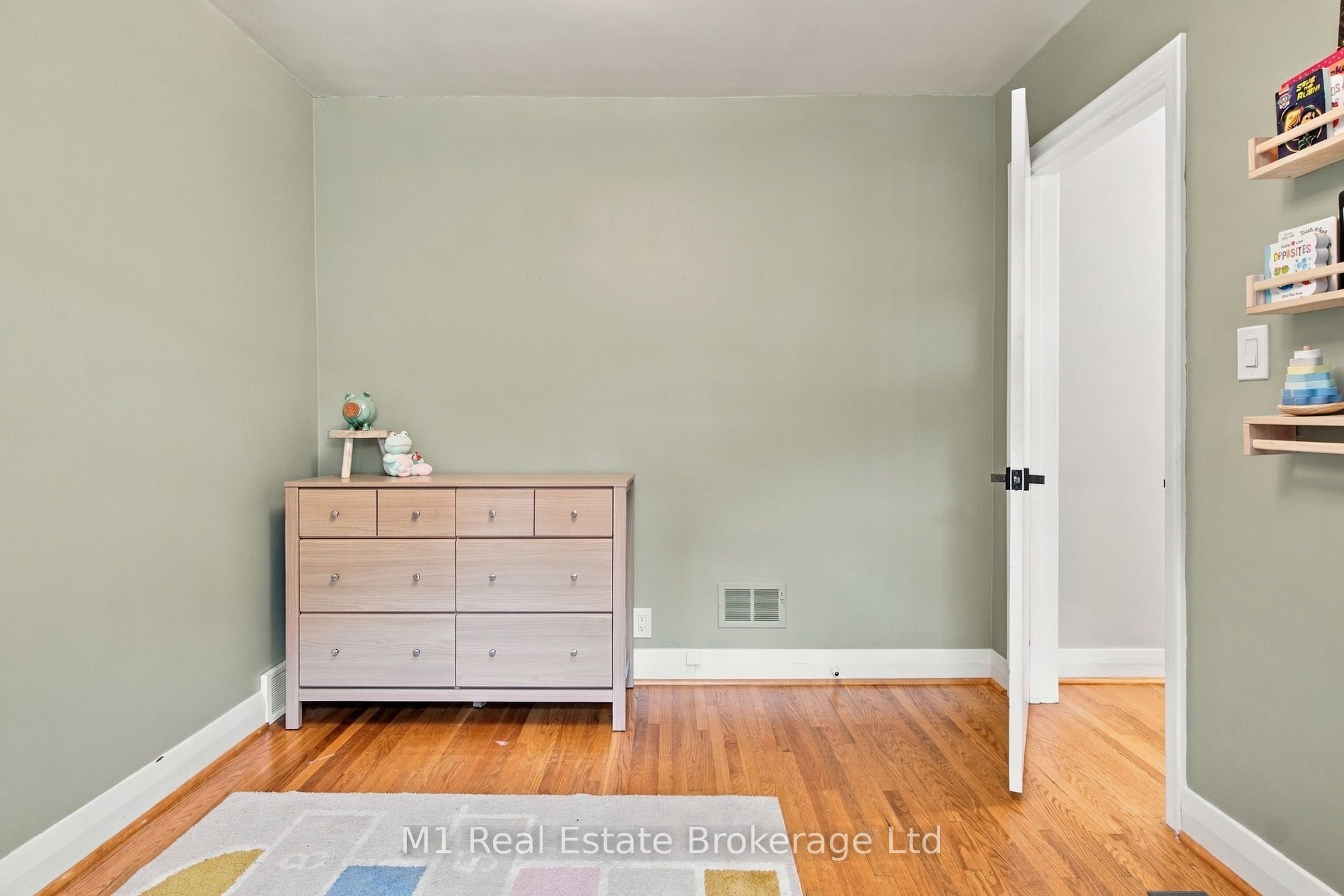 327 Metcalfe Street Property Photo 22