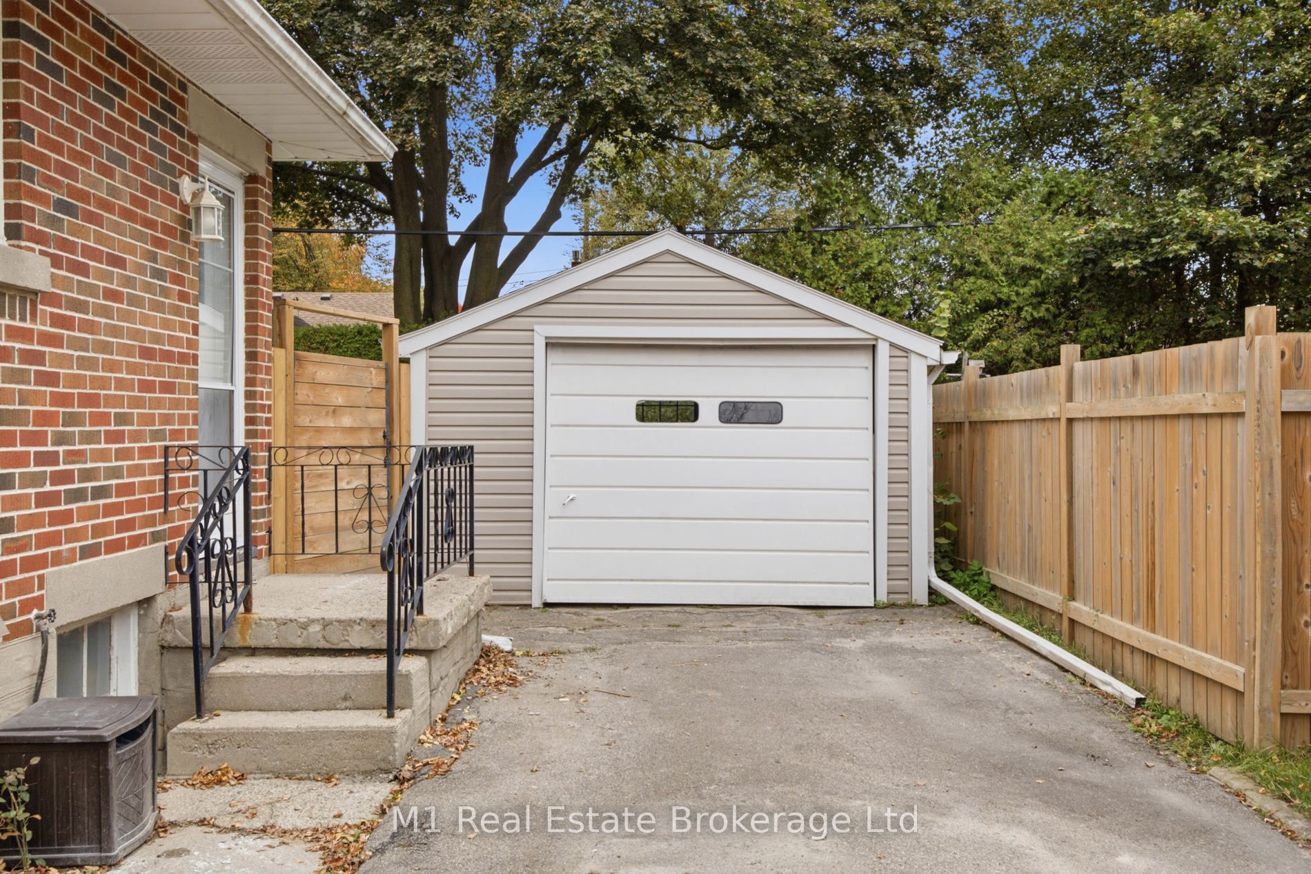 327 Metcalfe Street Property Photo 34