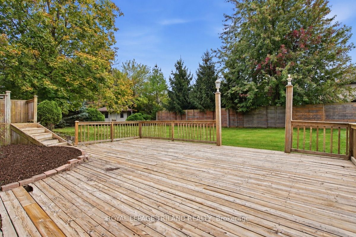 716 Franklinway Crescent Property Photo 38