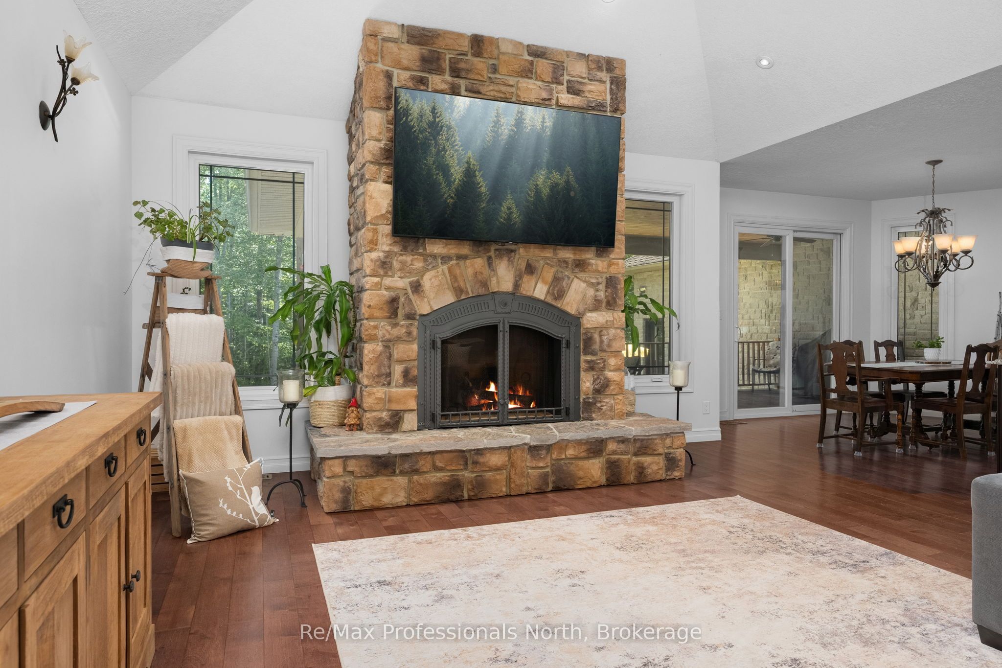 2452 Doe Lake Road Property Photo 7