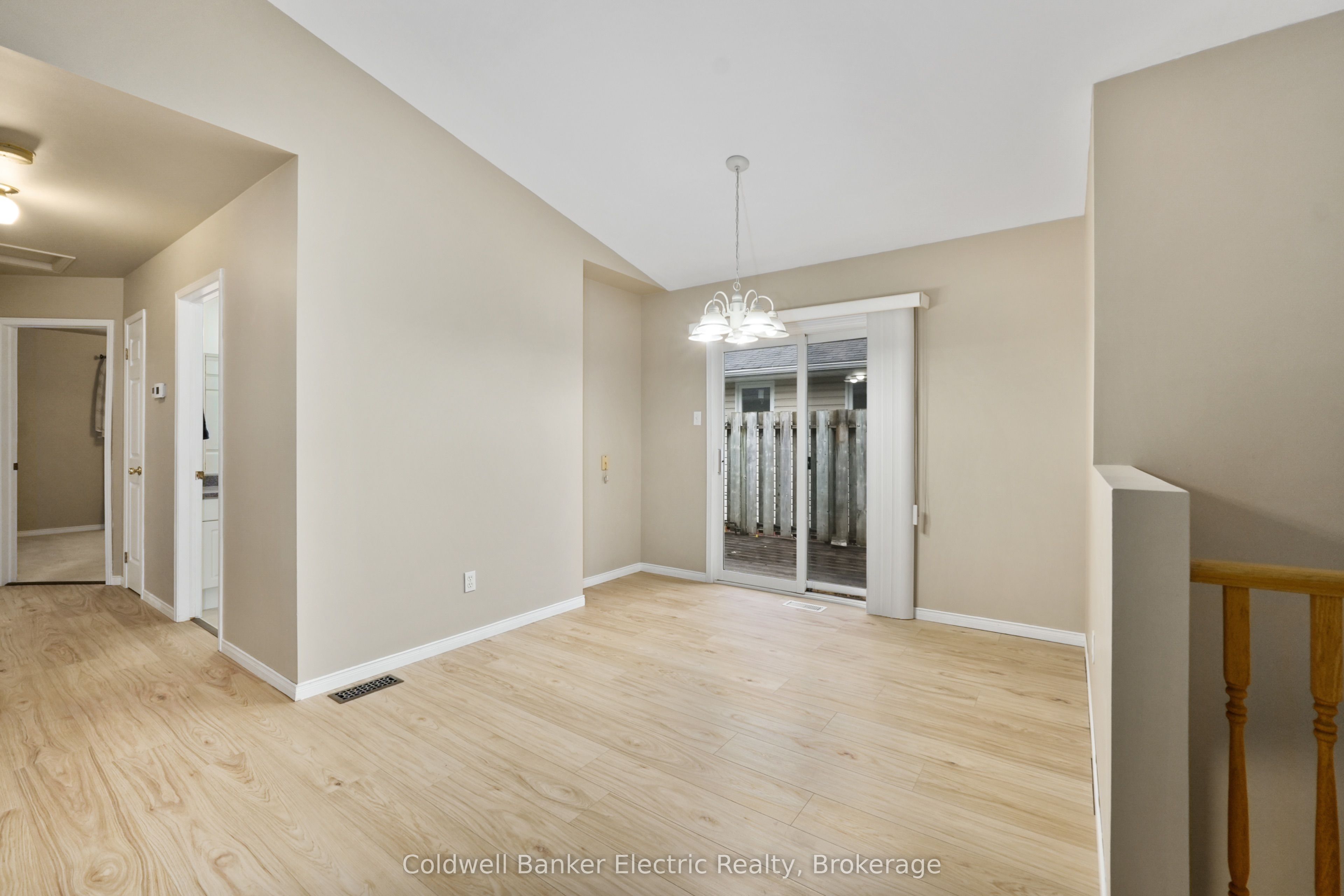 271 Dainton Drive Property Photo 7
