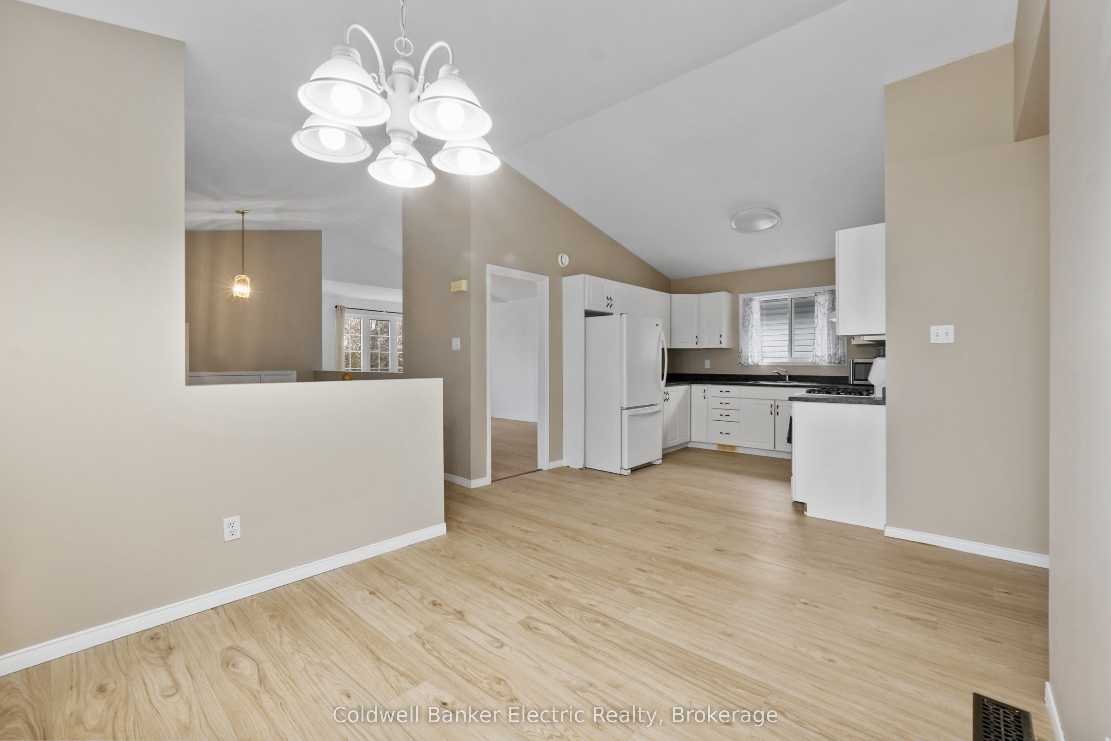 271 Dainton Drive Property Photo 9