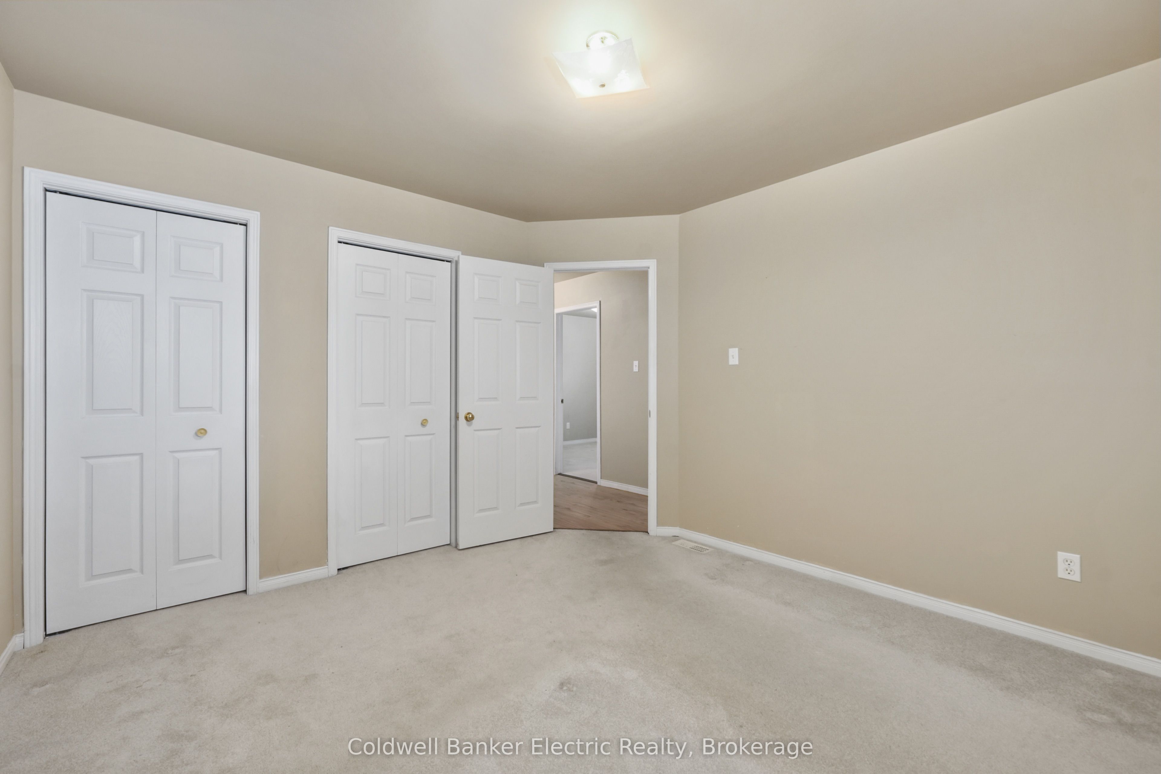 271 Dainton Drive Property Photo 13