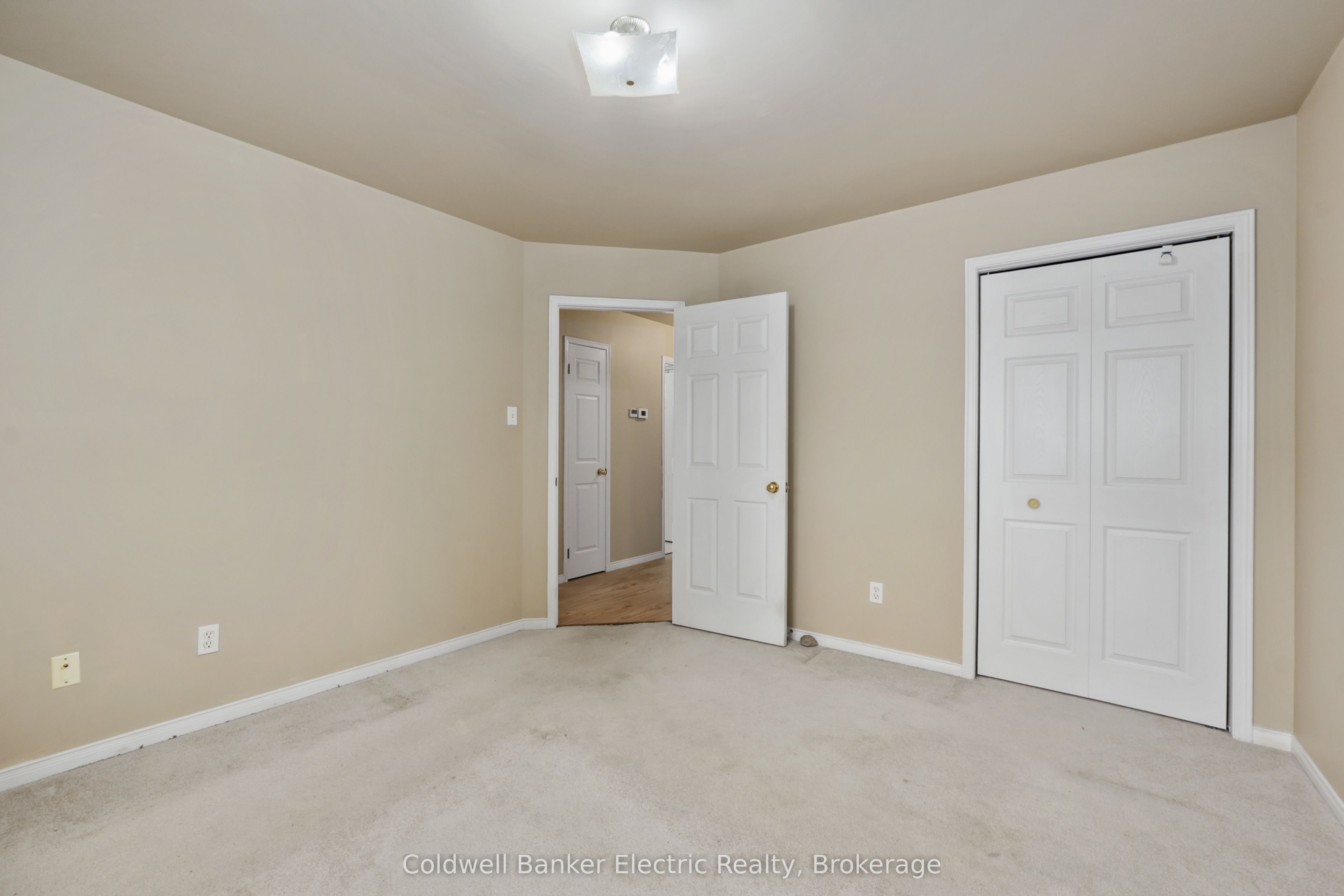 271 Dainton Drive Property Photo 15
