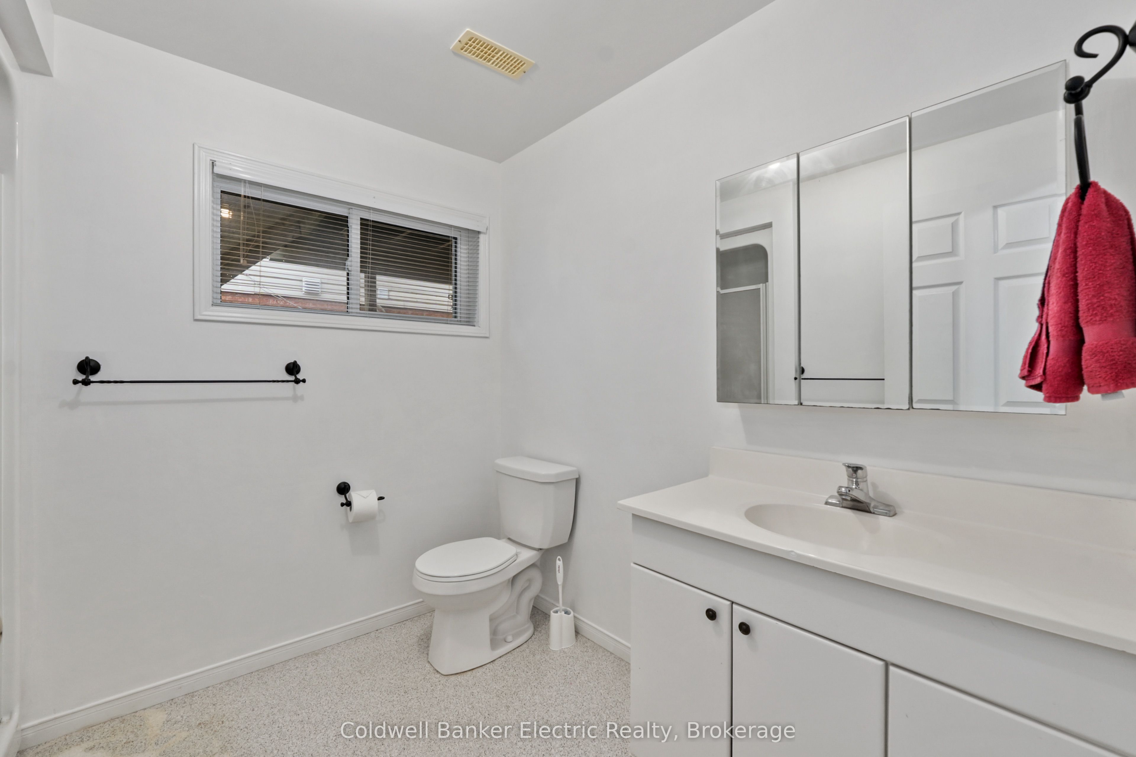 271 Dainton Drive Property Photo 19