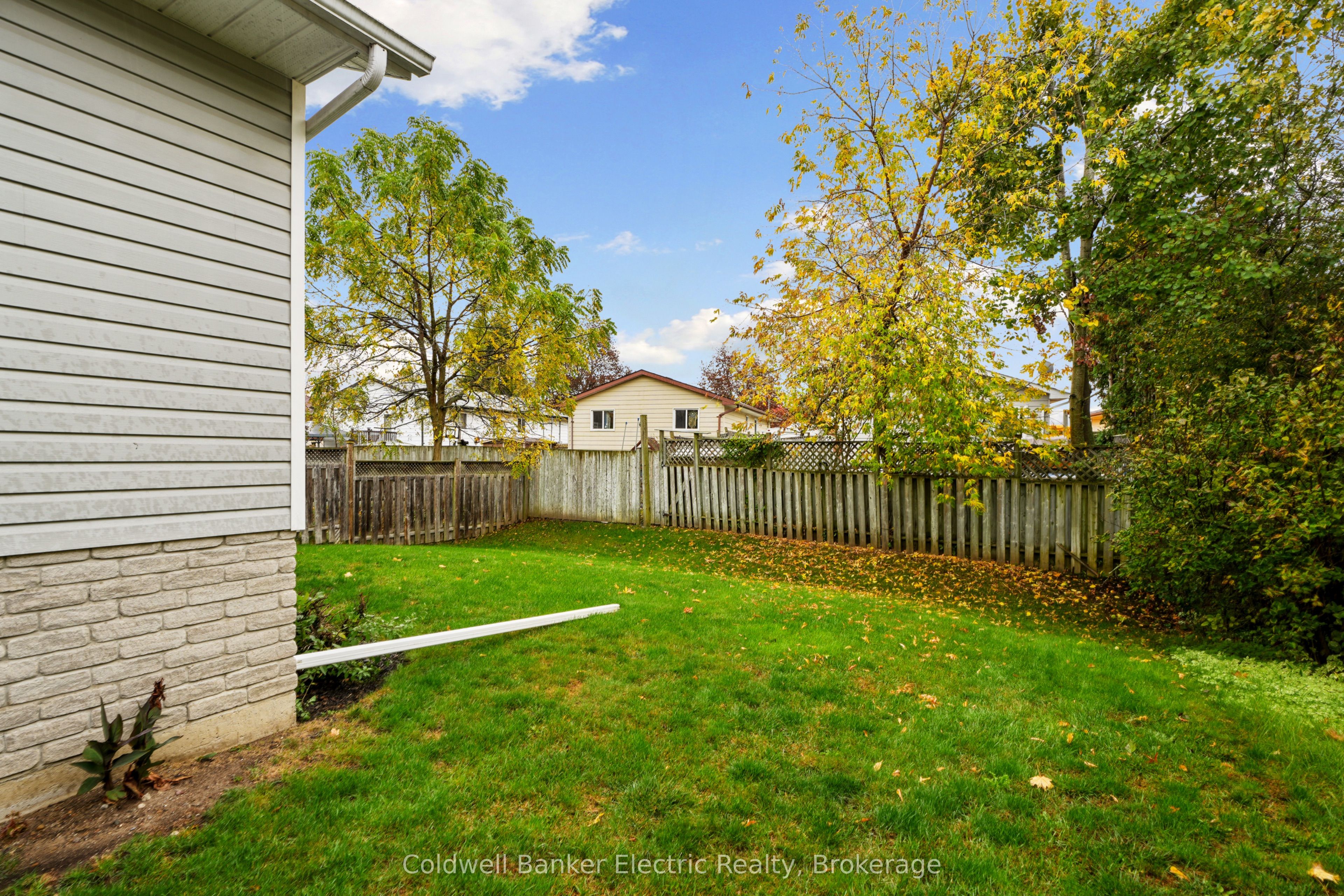 271 Dainton Drive Property Photo 22