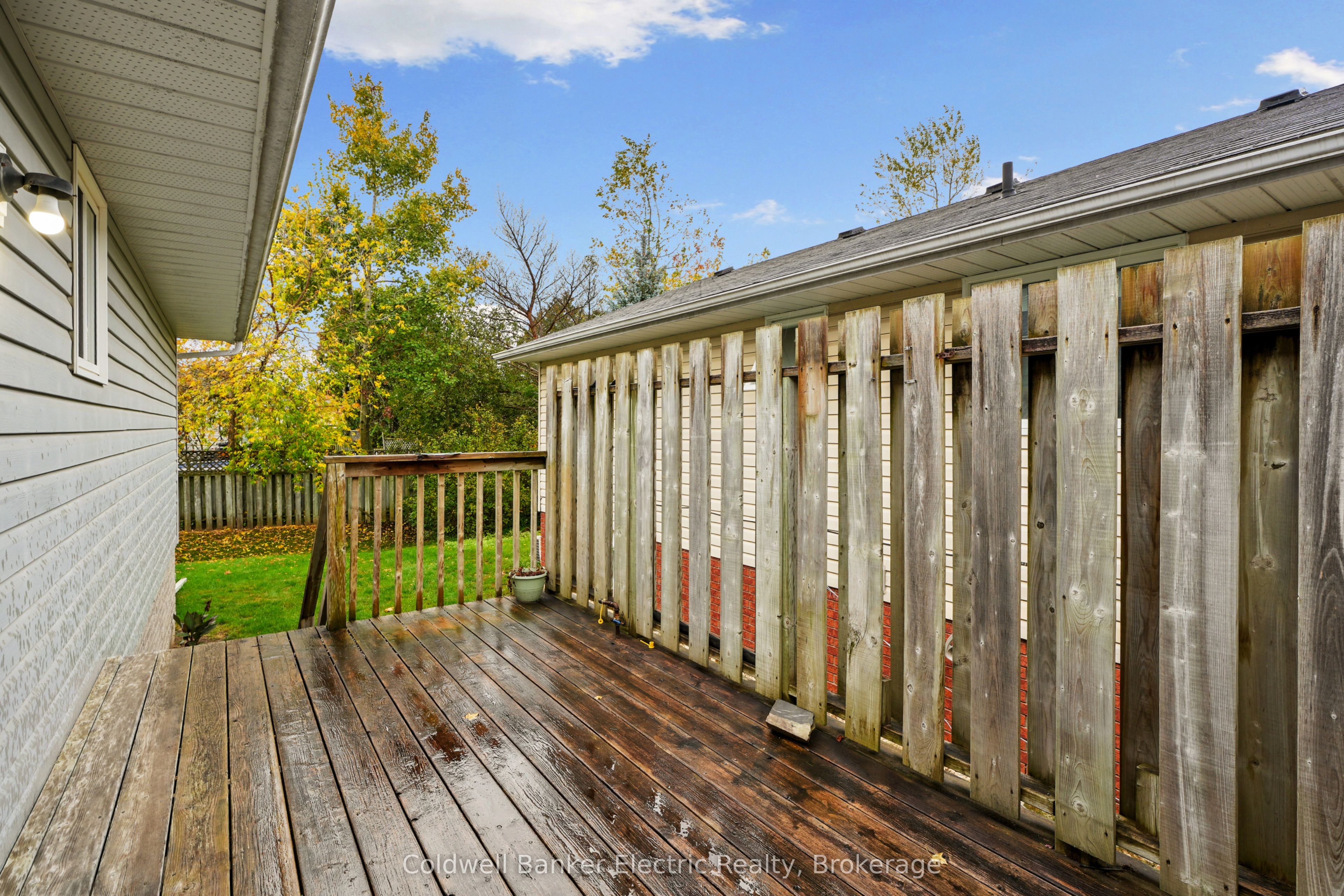 271 Dainton Drive Property Photo 24