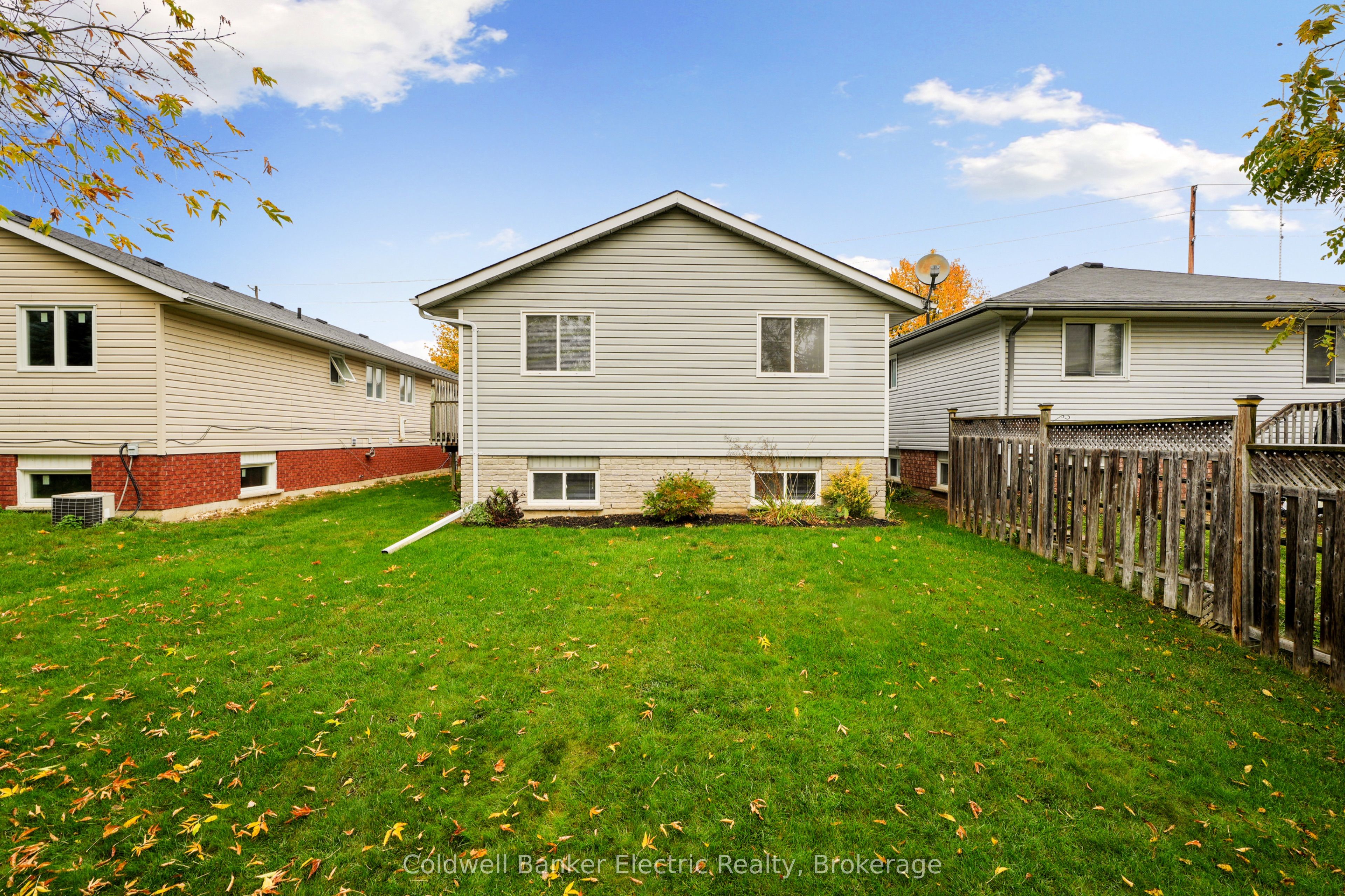 271 Dainton Drive Property Photo 26