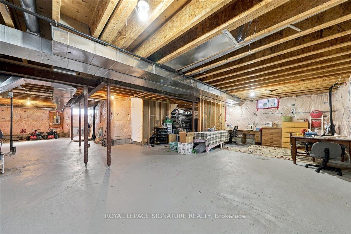 123 Attridge Crescent Property Photo 41