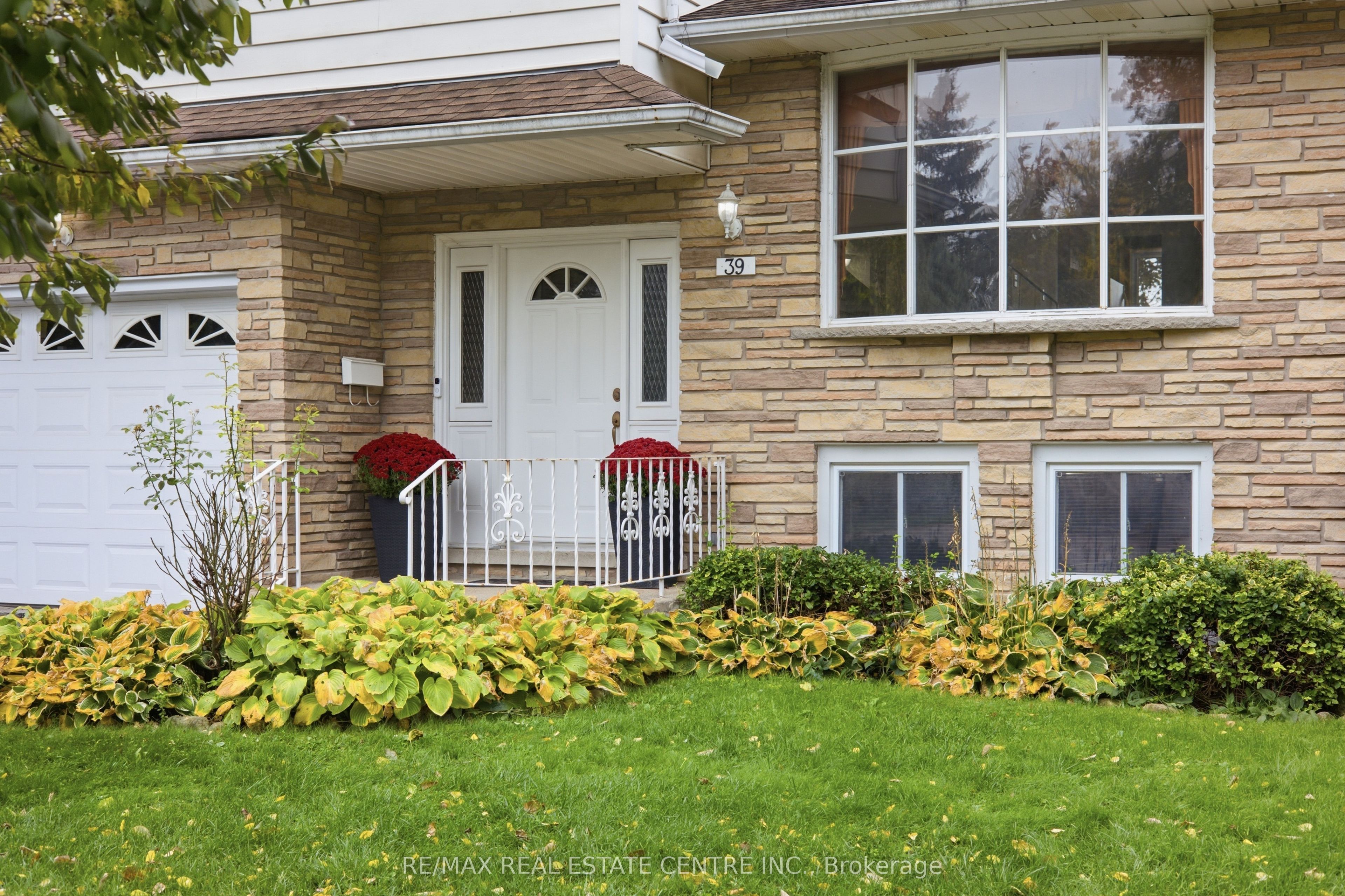 39 Sebas Court Property Photo 2