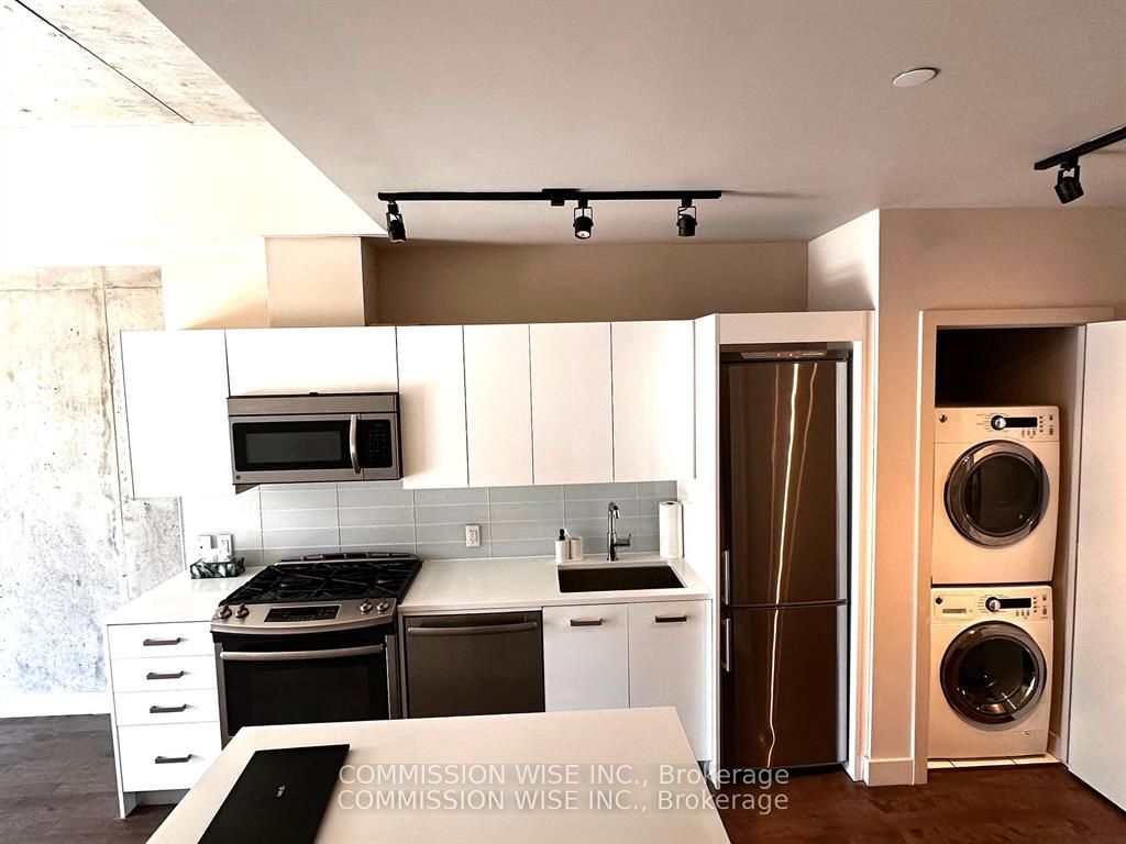 224 Lyon Street N 204 Property Photo 8