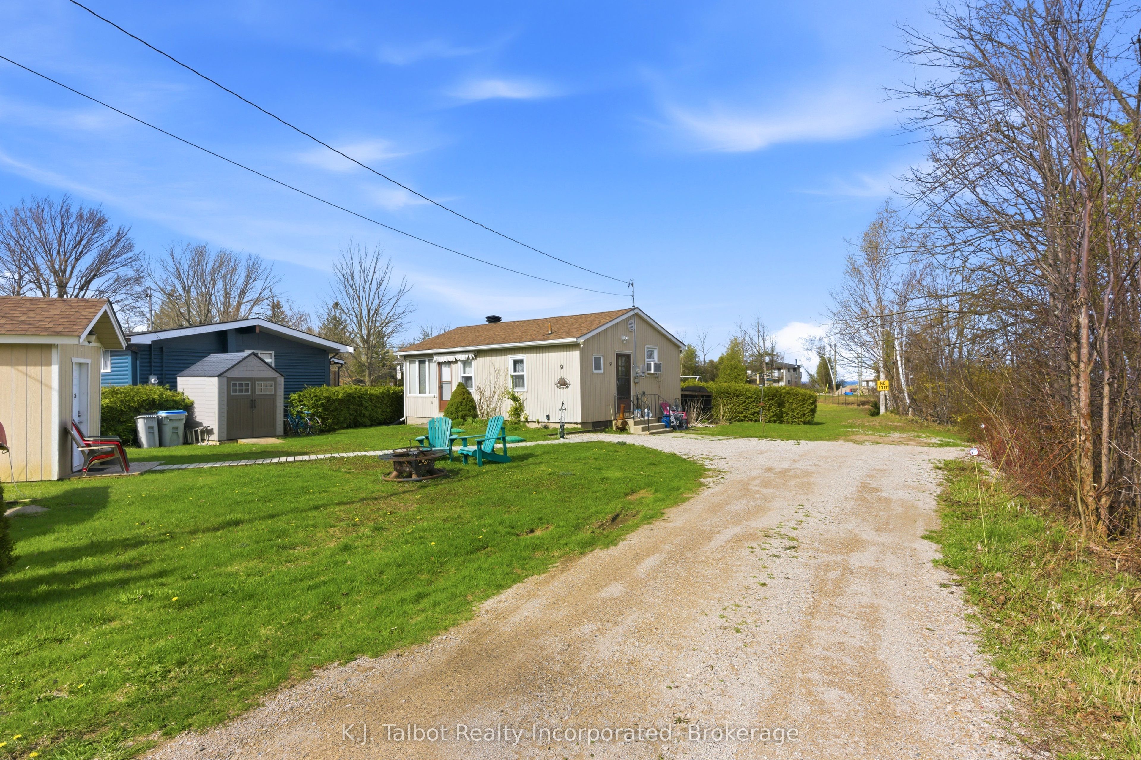 9 Ravine Park Drive N Property Photo 4