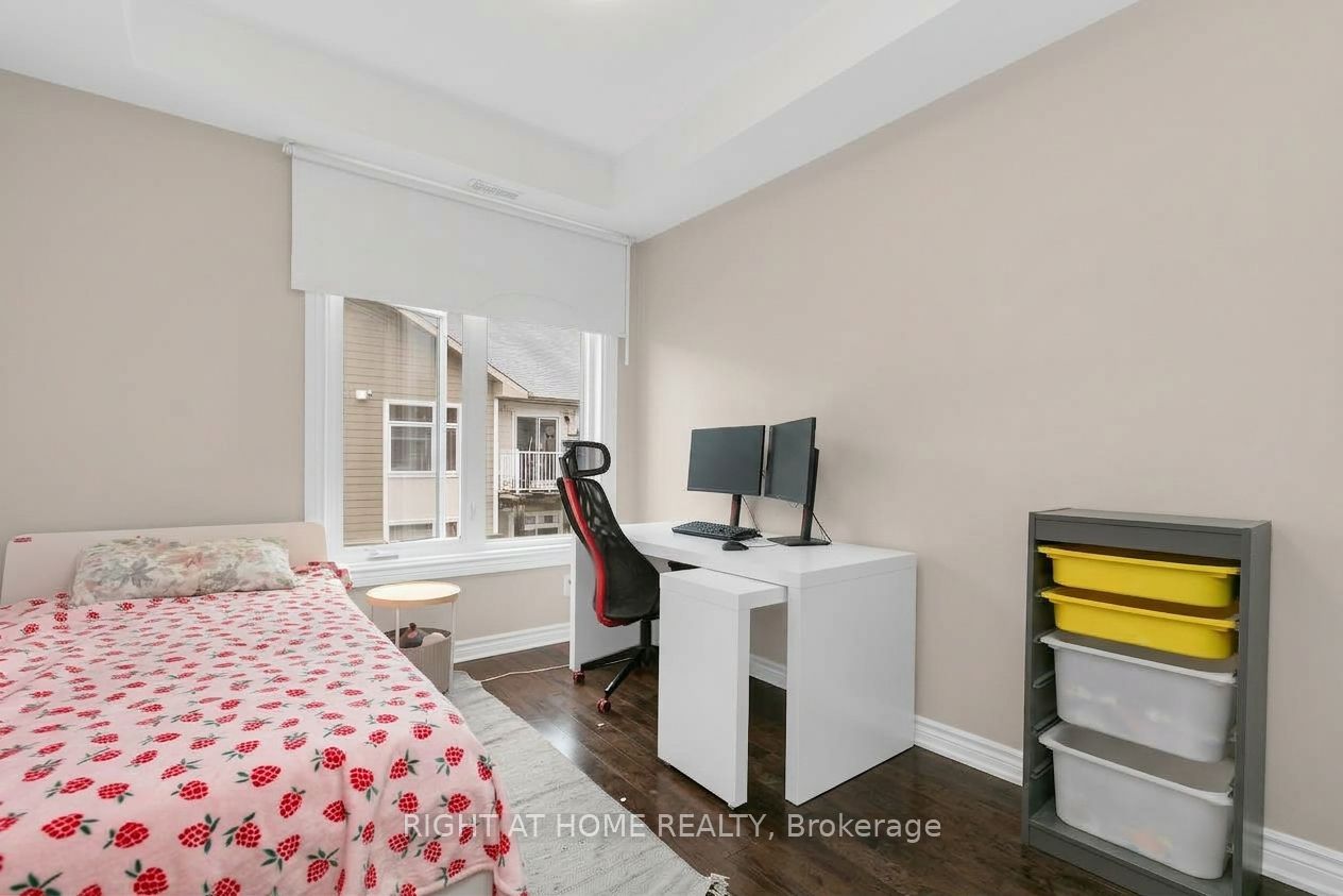 318 Everest Private E Property Photo 13