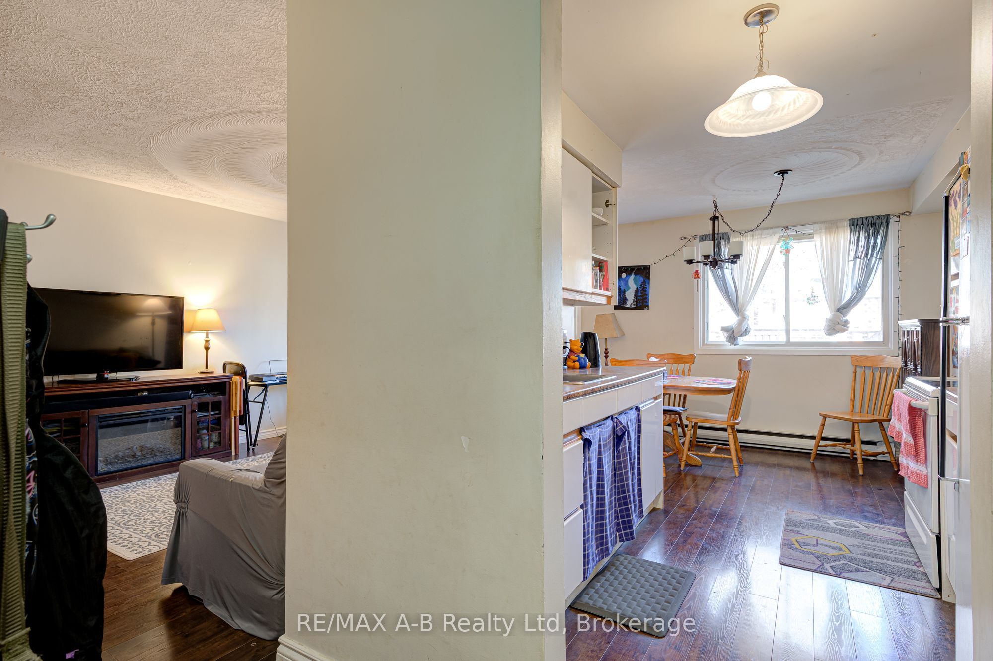300 Traynor Avenue 7 Property Photo 8