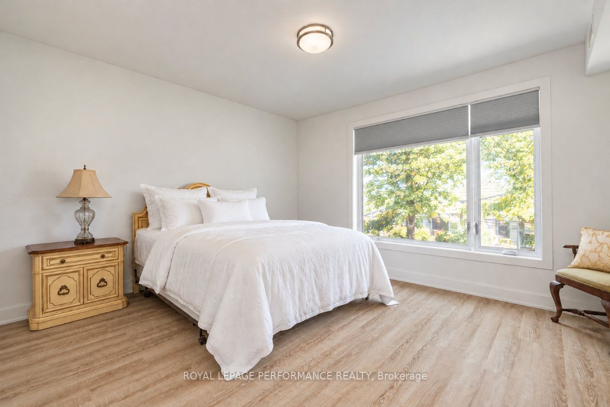 574 Byron Avenue Property Photo 15