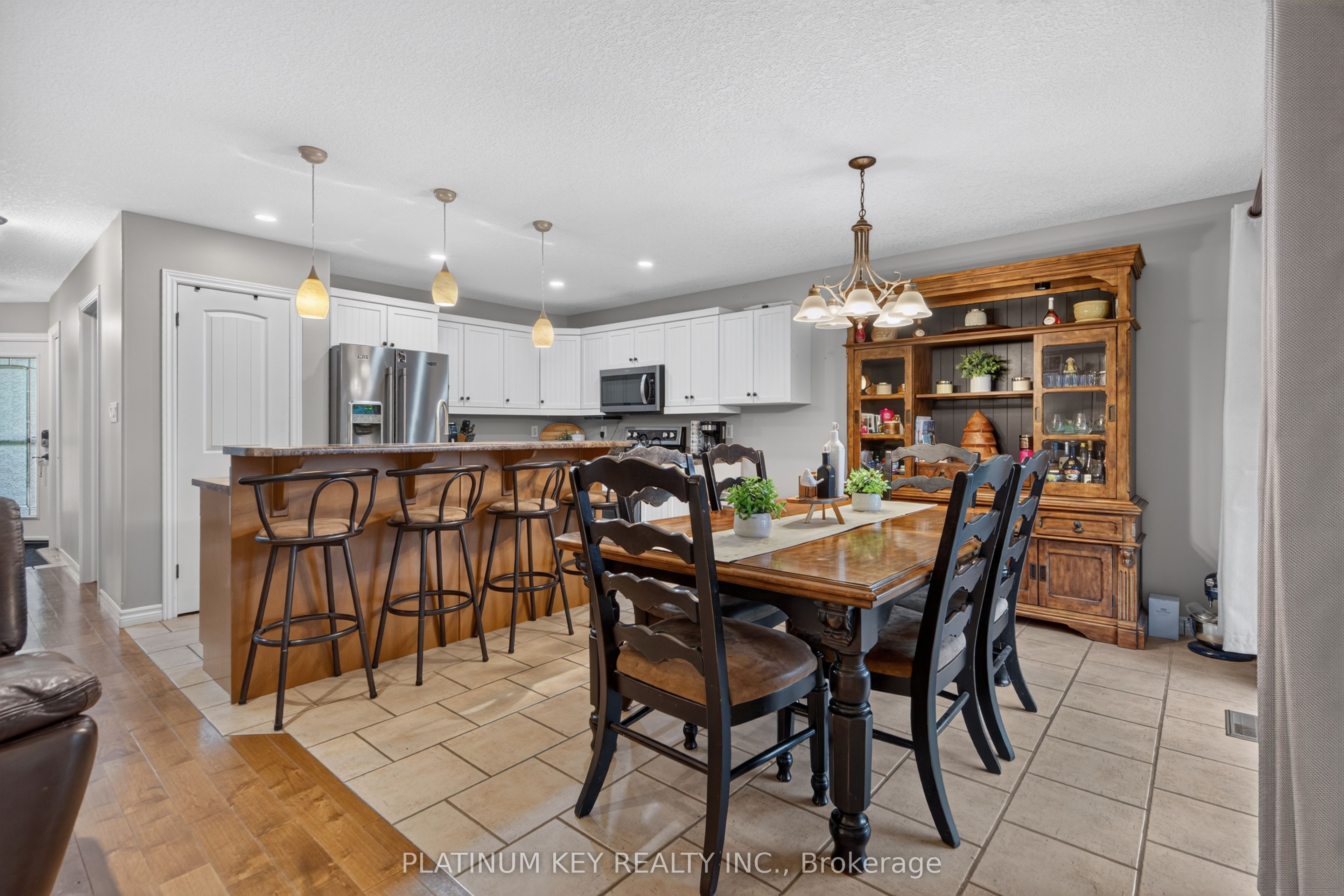 277 Thorne Drive Property Photo 10